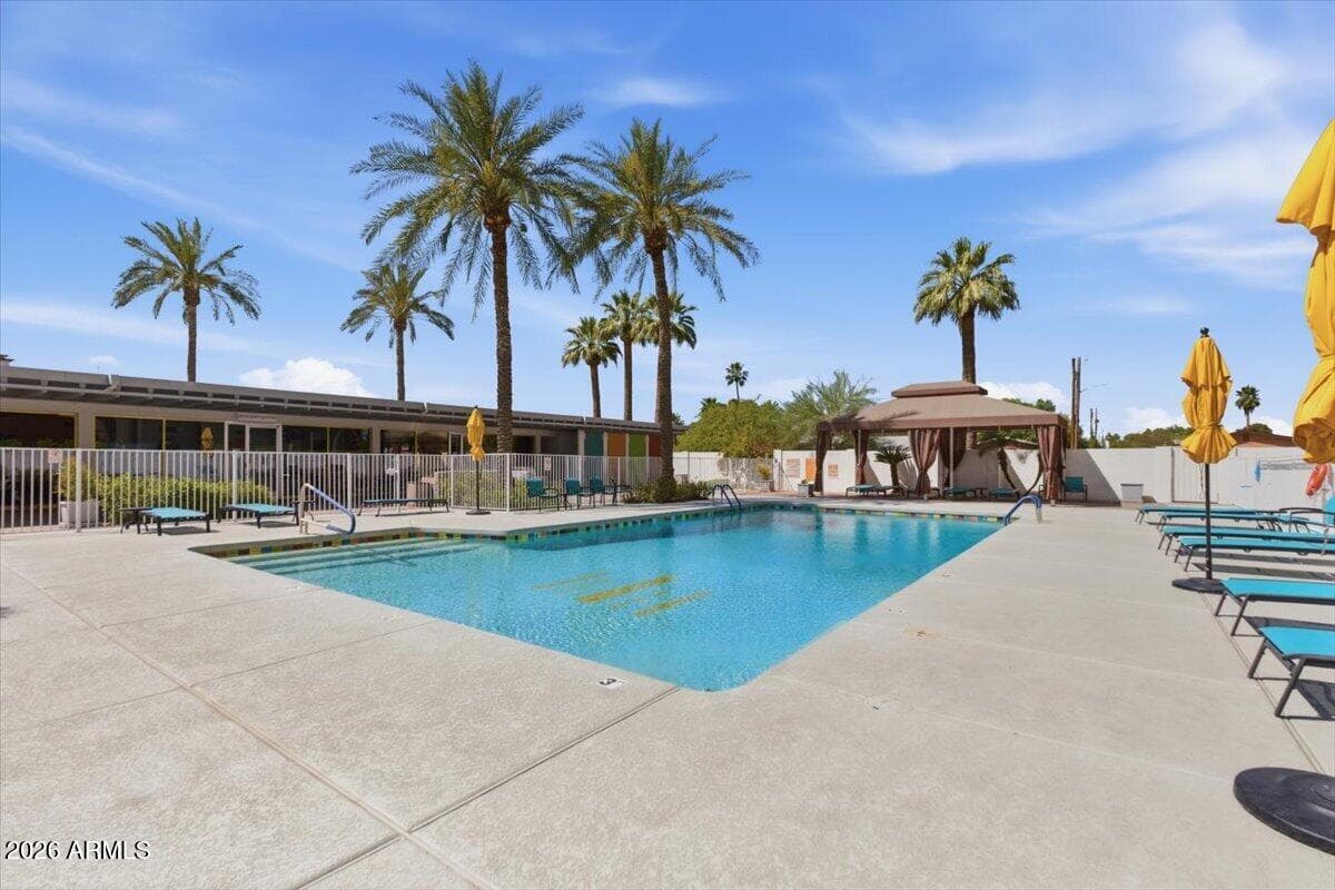 4750 N CENTRAL Avenue F14, Phoenix, AZ 85012 — photo 29 of 44