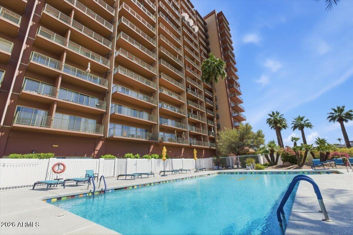 4750 N CENTRAL Avenue F14, Phoenix, AZ 85012 — photo 33 of 44