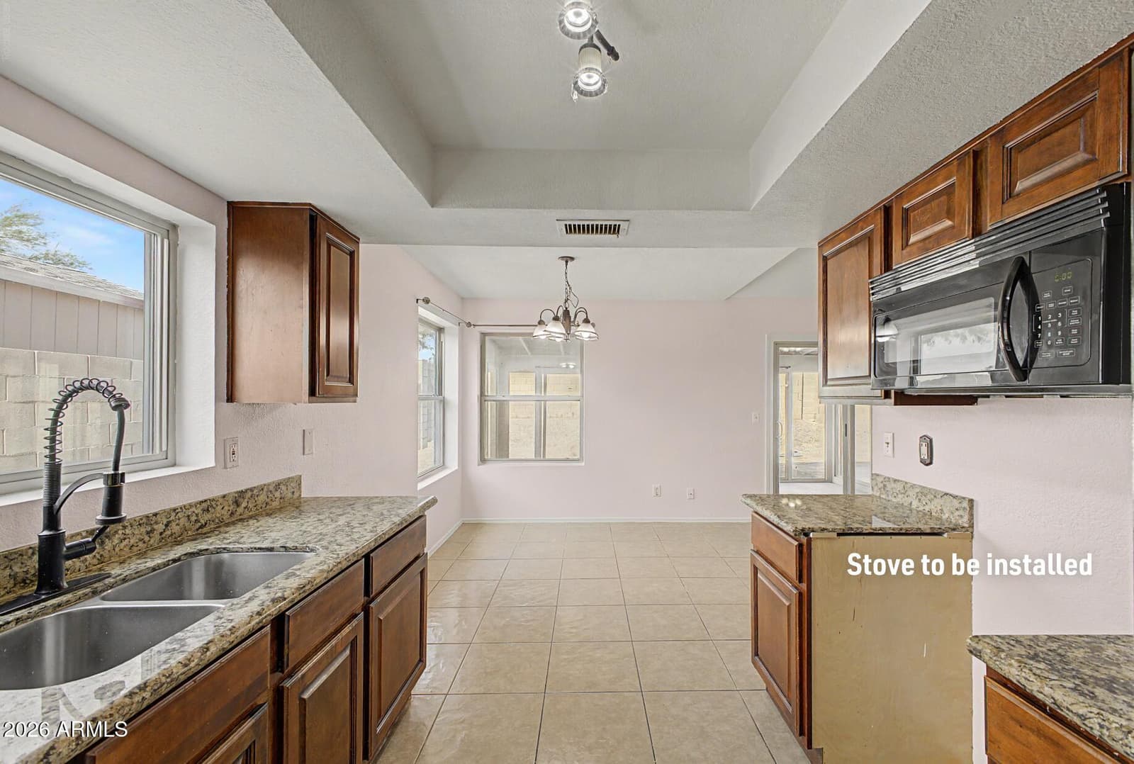 8601 N 83RD Drive, Peoria, AZ 85345 — photo 2 of 28