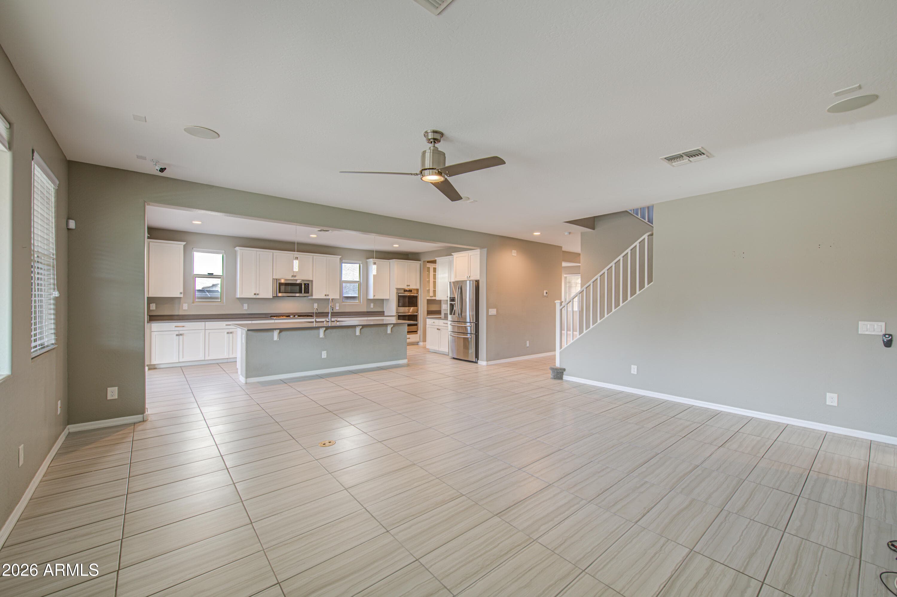 19040 W BECKER Lane, Surprise, AZ 85388 — photo 3 of 34