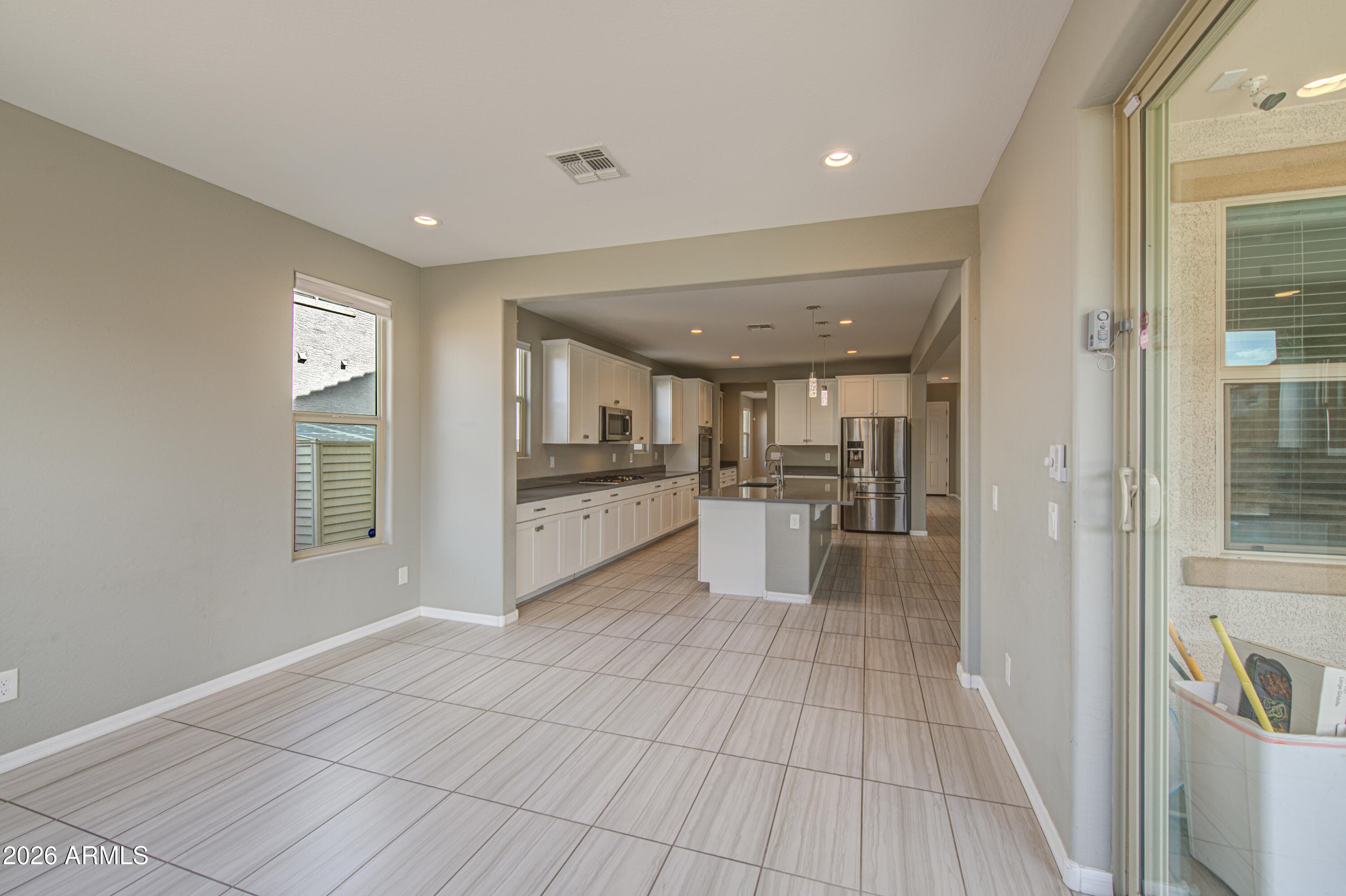 19040 W BECKER Lane, Surprise, AZ 85388 — photo 4 of 34