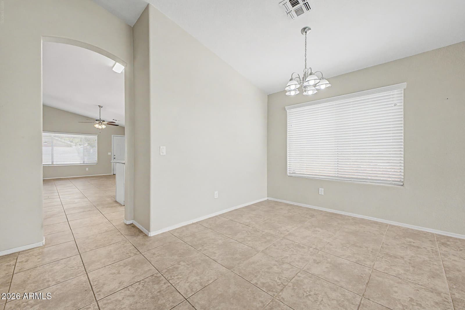 3900 E TREMAINE Avenue, Gilbert, AZ 85234 — photo 7 of 27