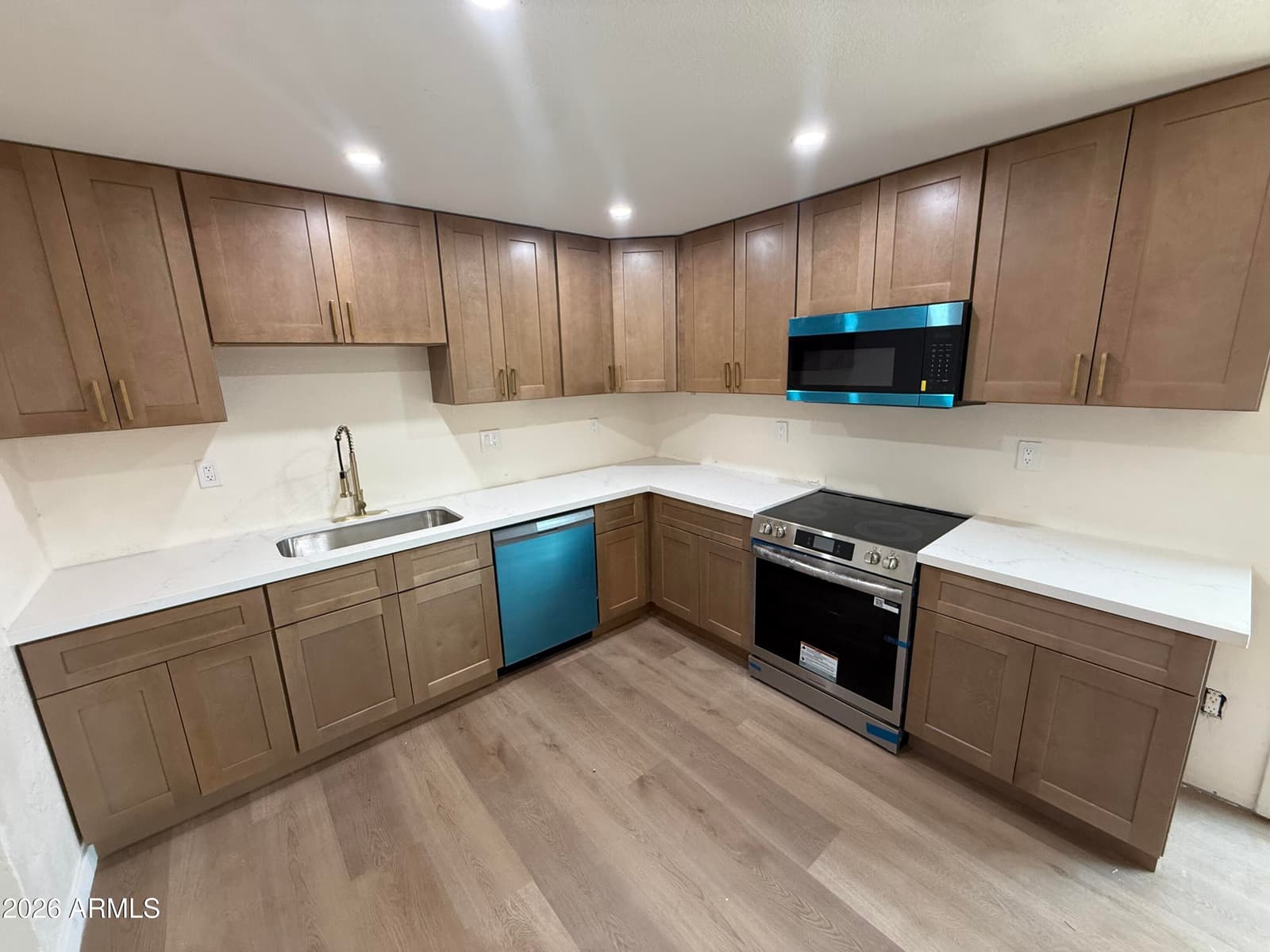 3436 E ACOMA Drive, Phoenix, AZ 85032 — photo 1 of 4