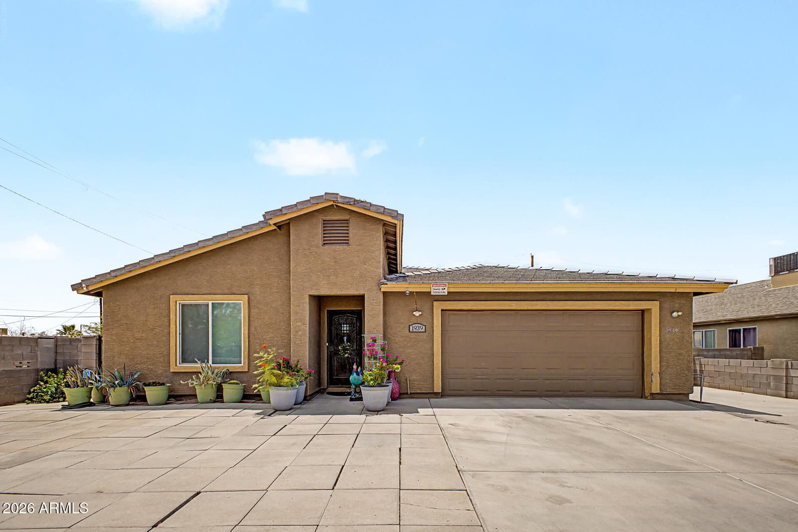 1939 E ENCINAS Lane, Phoenix, AZ 85040 — photo 1 of 32