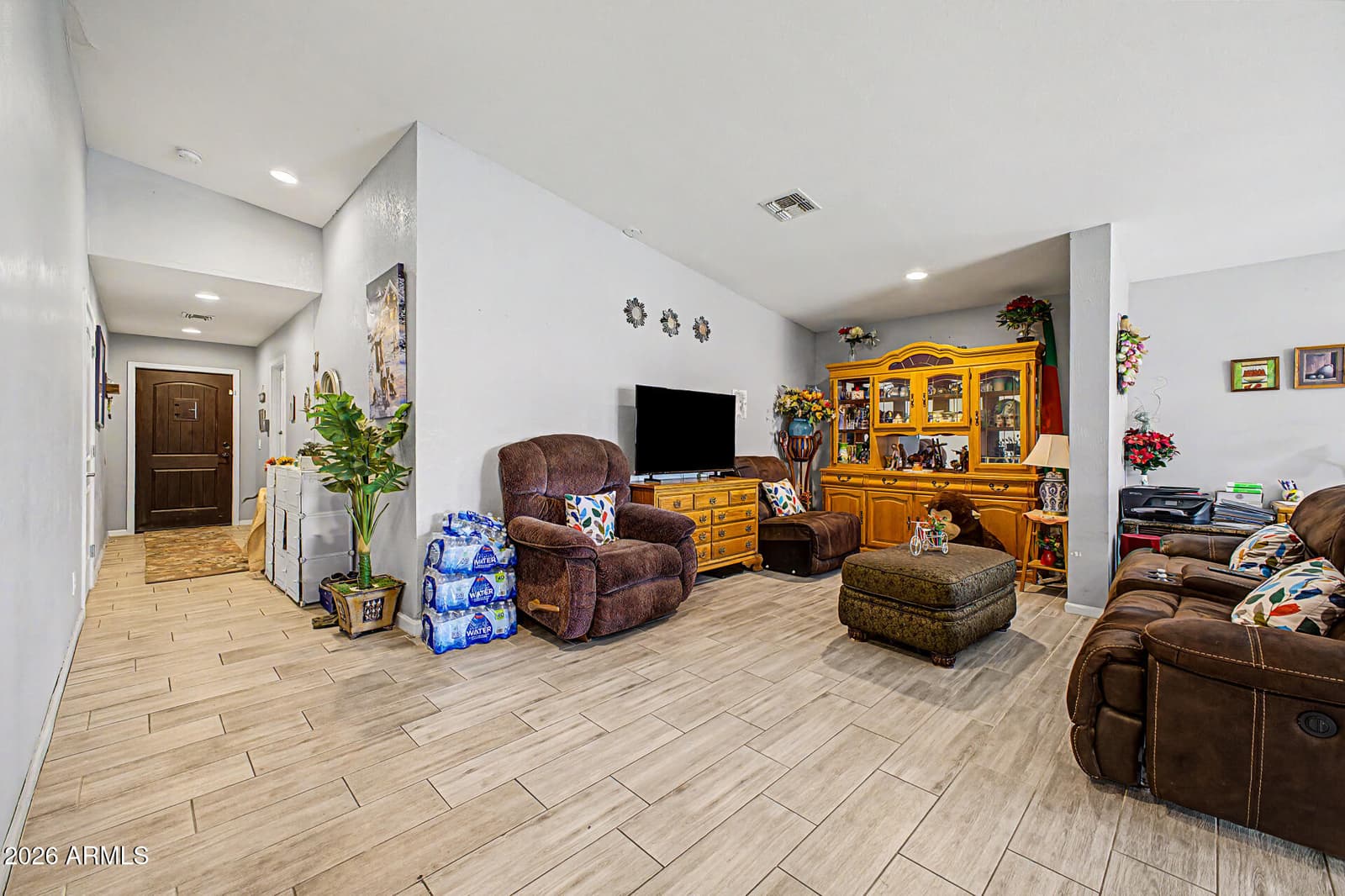 1939 E ENCINAS Lane, Phoenix, AZ 85040 — photo 5 of 32