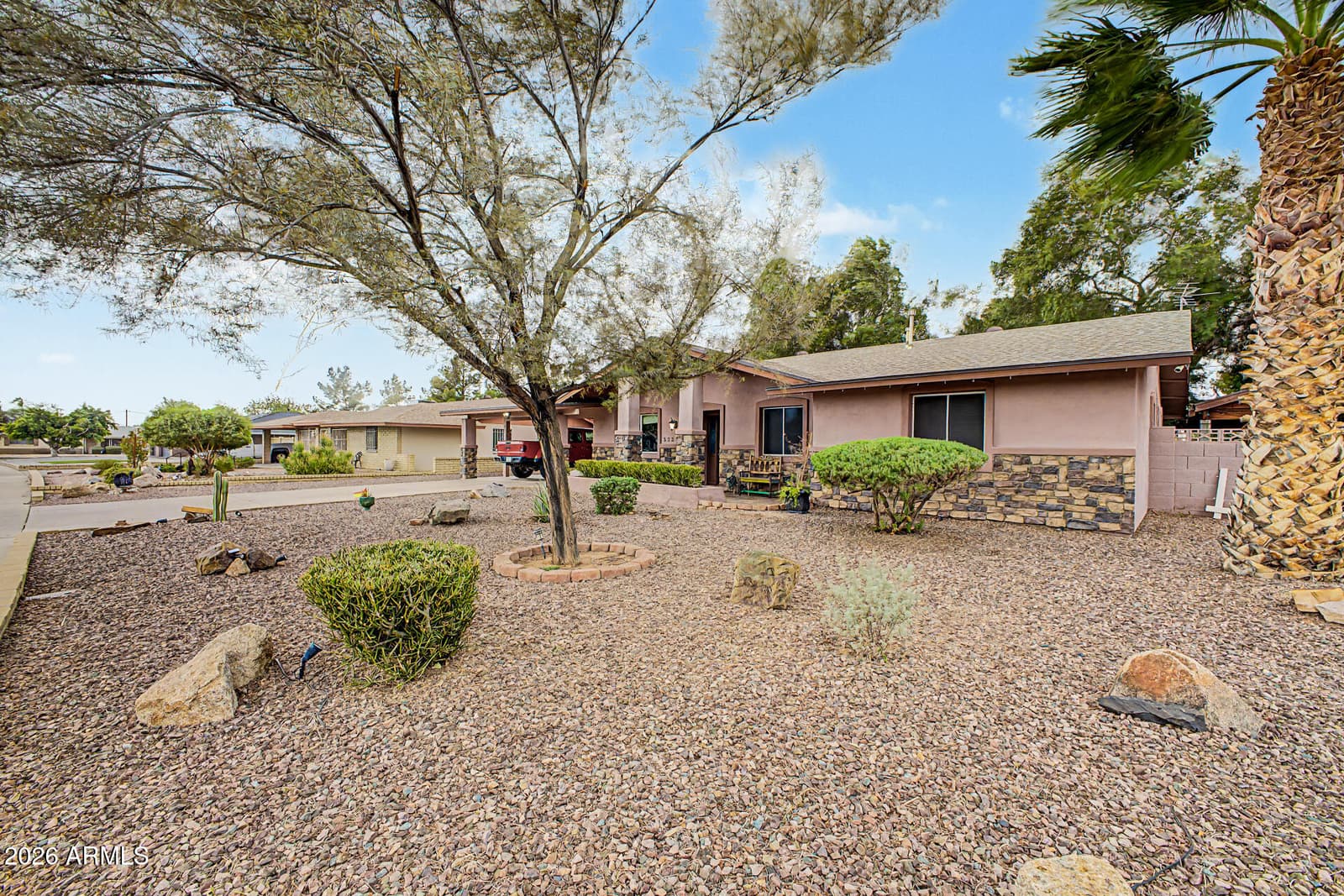 3228 W SUNNYSIDE Avenue, Phoenix, AZ 85029 — photo 5 of 37