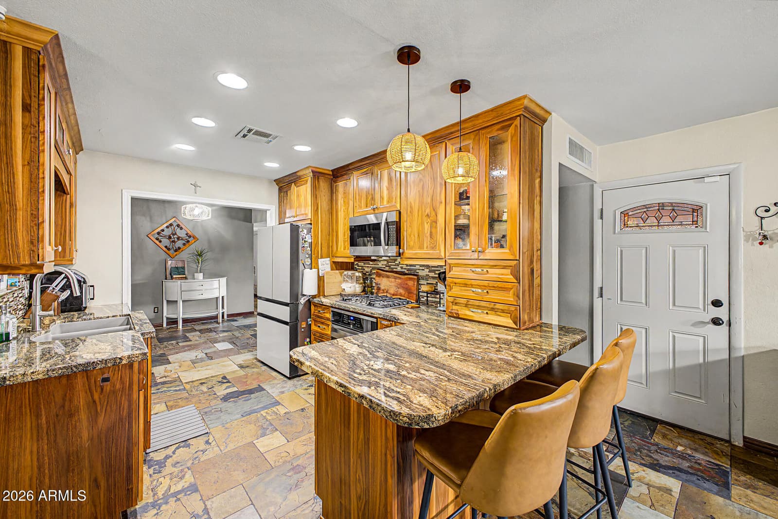 3228 W SUNNYSIDE Avenue, Phoenix, AZ 85029 — photo 16 of 37