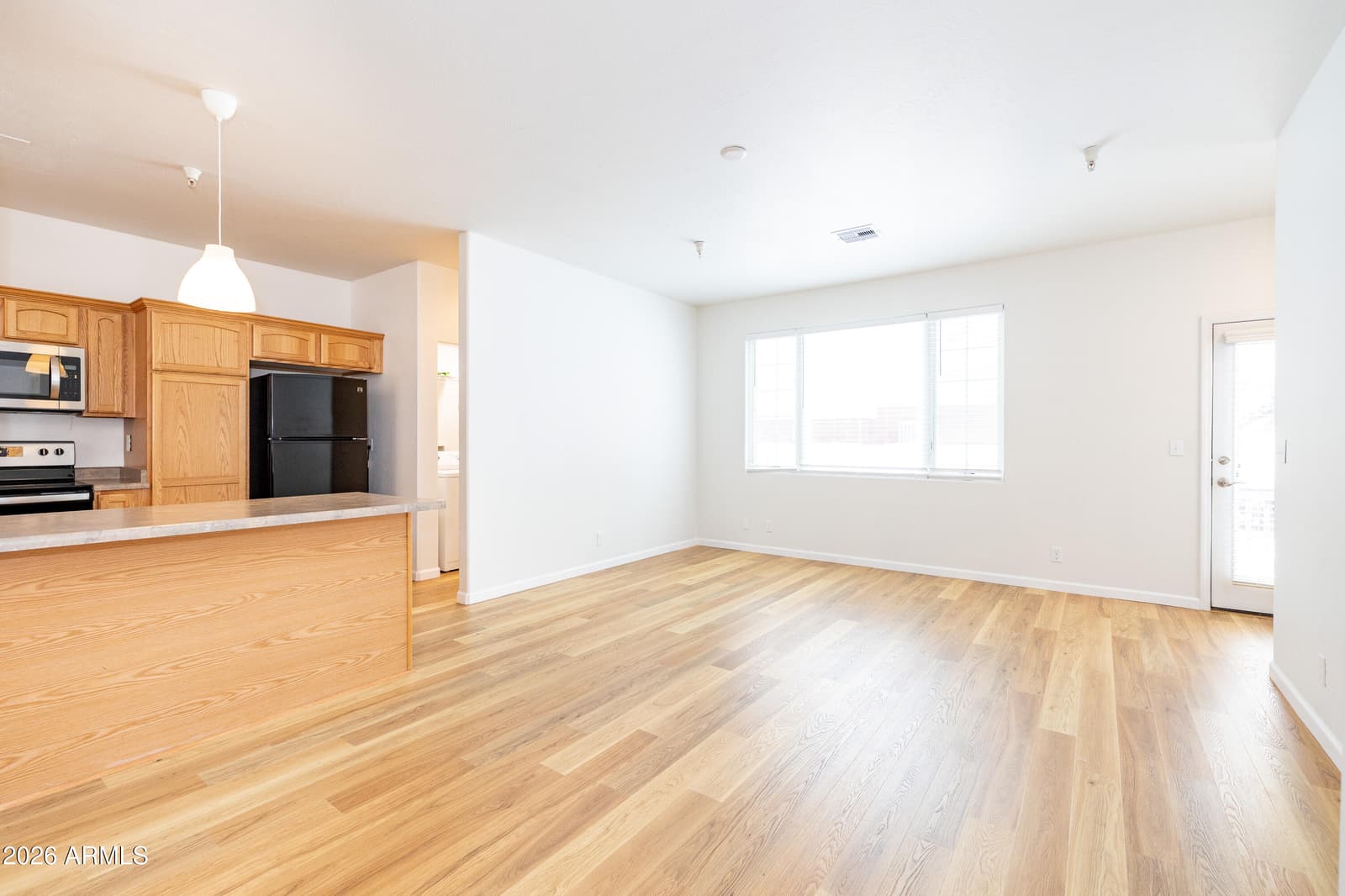 2376 W SILVERTON Drive, Flagstaff, AZ 86001 — photo 3 of 18