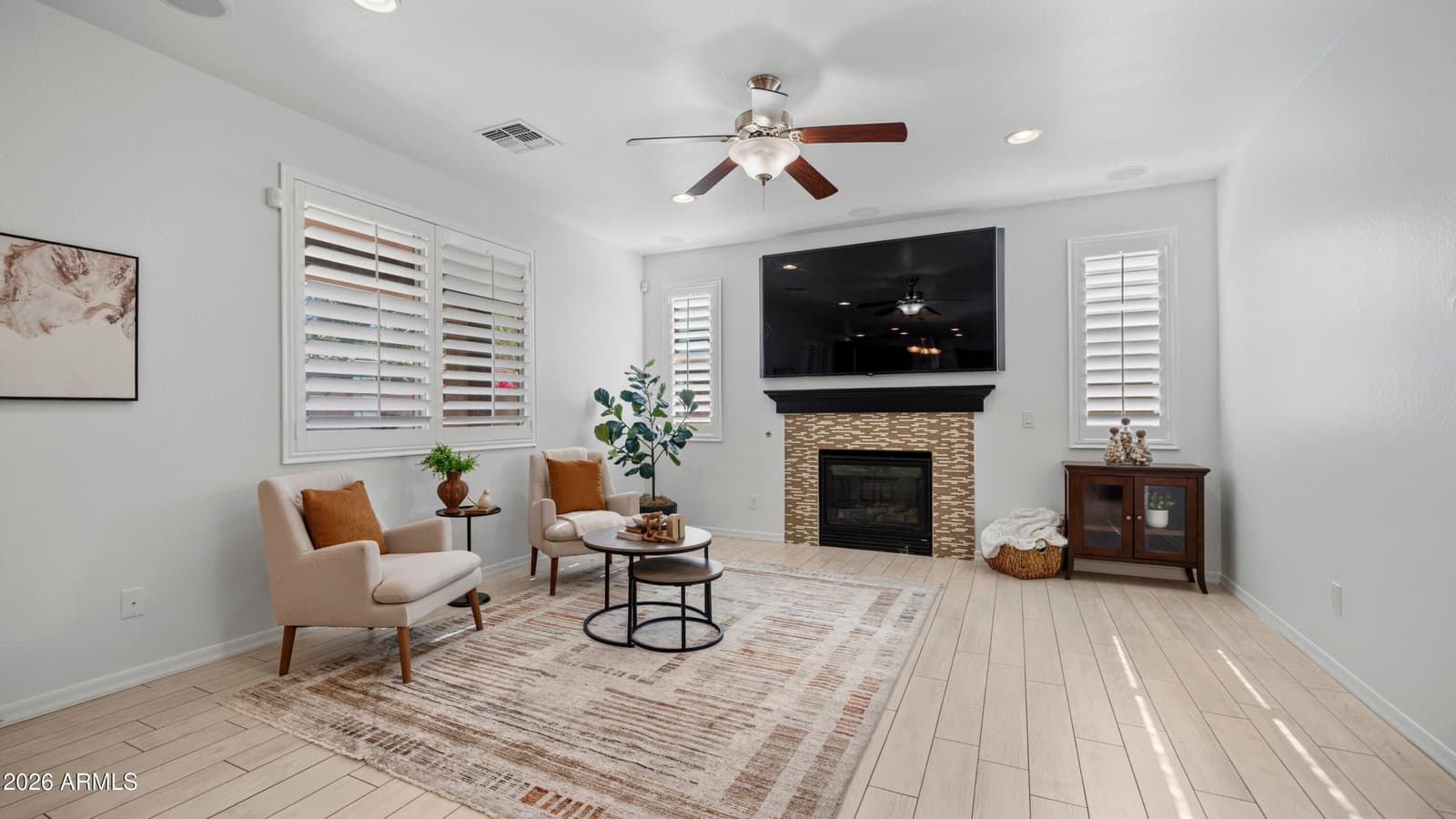 7827 E BALTIMORE Street, Mesa, AZ 85207 — photo 9 of 47
