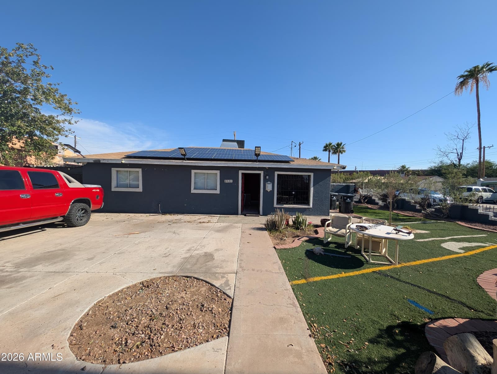 2621 W AVALON Drive, Phoenix, AZ 85017