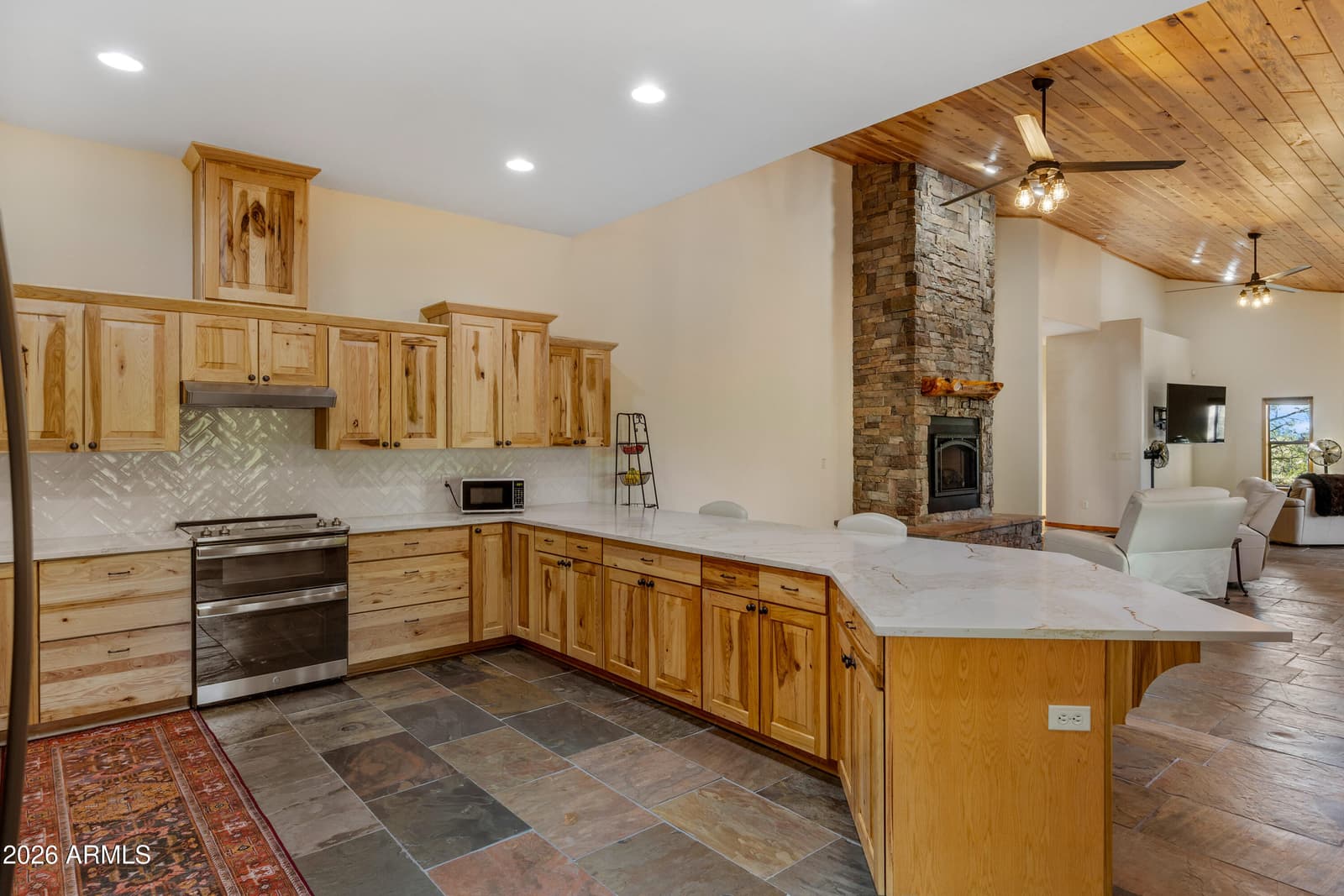 1600 S VINE MAPLE Lane, Show Low, AZ 85901 — photo 10 of 25