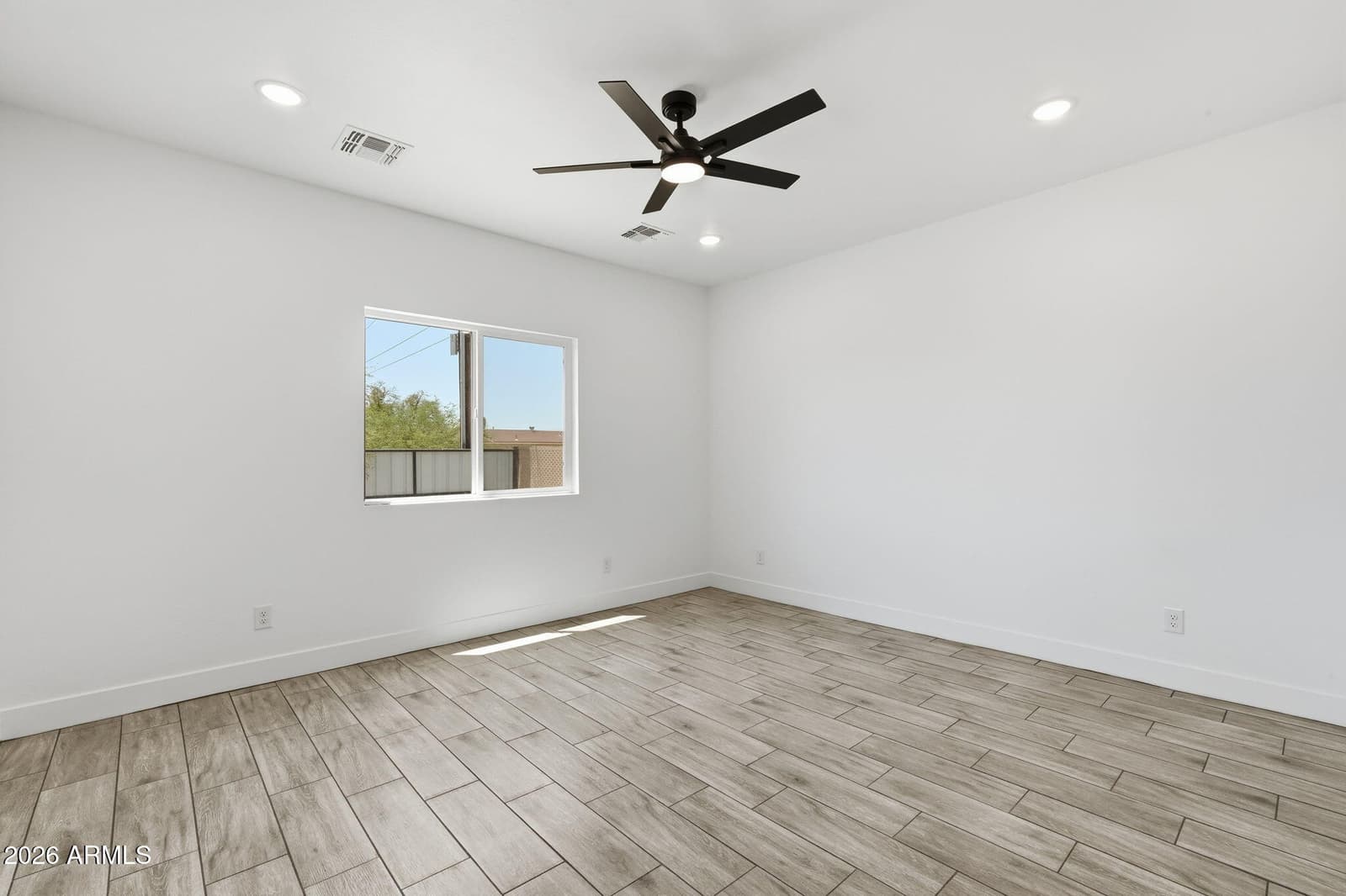 647 W DEWEY Avenue, Coolidge, AZ 85128 — photo 13 of 36