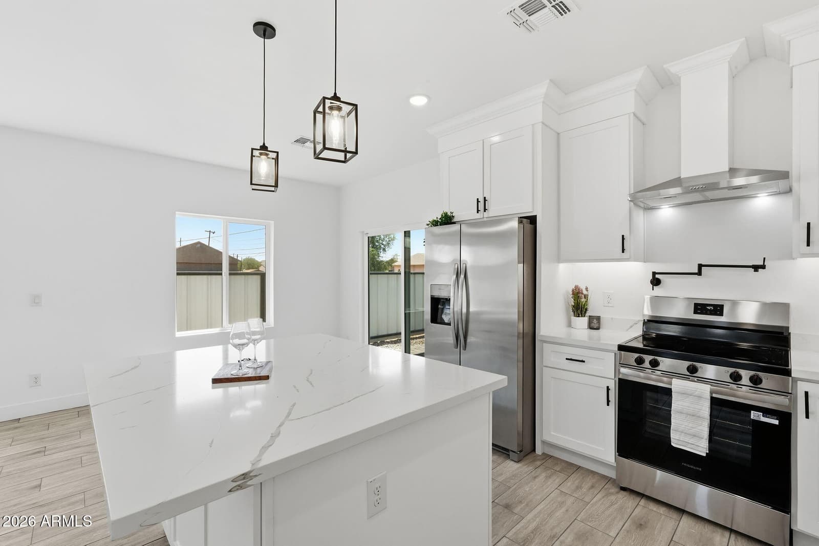 647 W DEWEY Avenue, Coolidge, AZ 85128 — photo 11 of 36