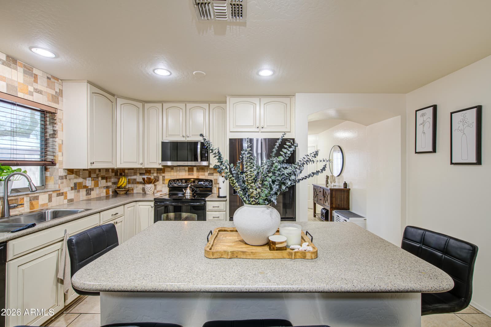 349 W SETTLERS Trail, Casa Grande, AZ 85122 — photo 5 of 36