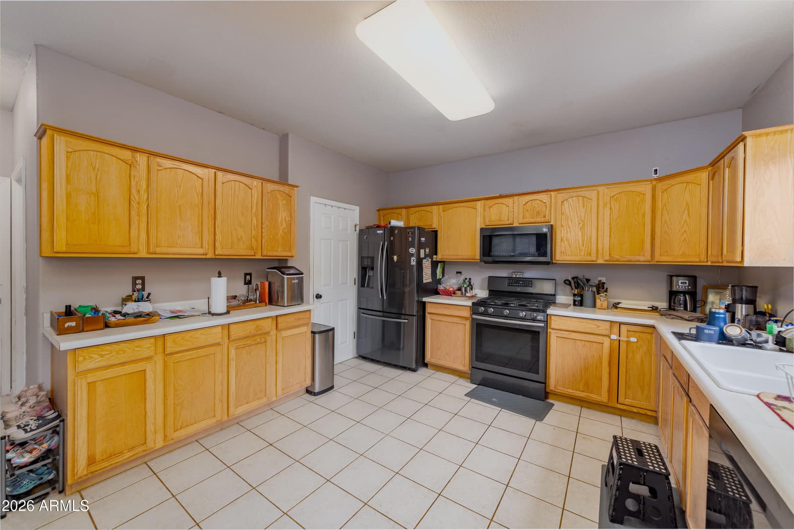 639 W OLD TERRITORY Trail, Flagstaff, AZ 86005 — photo 4 of 33