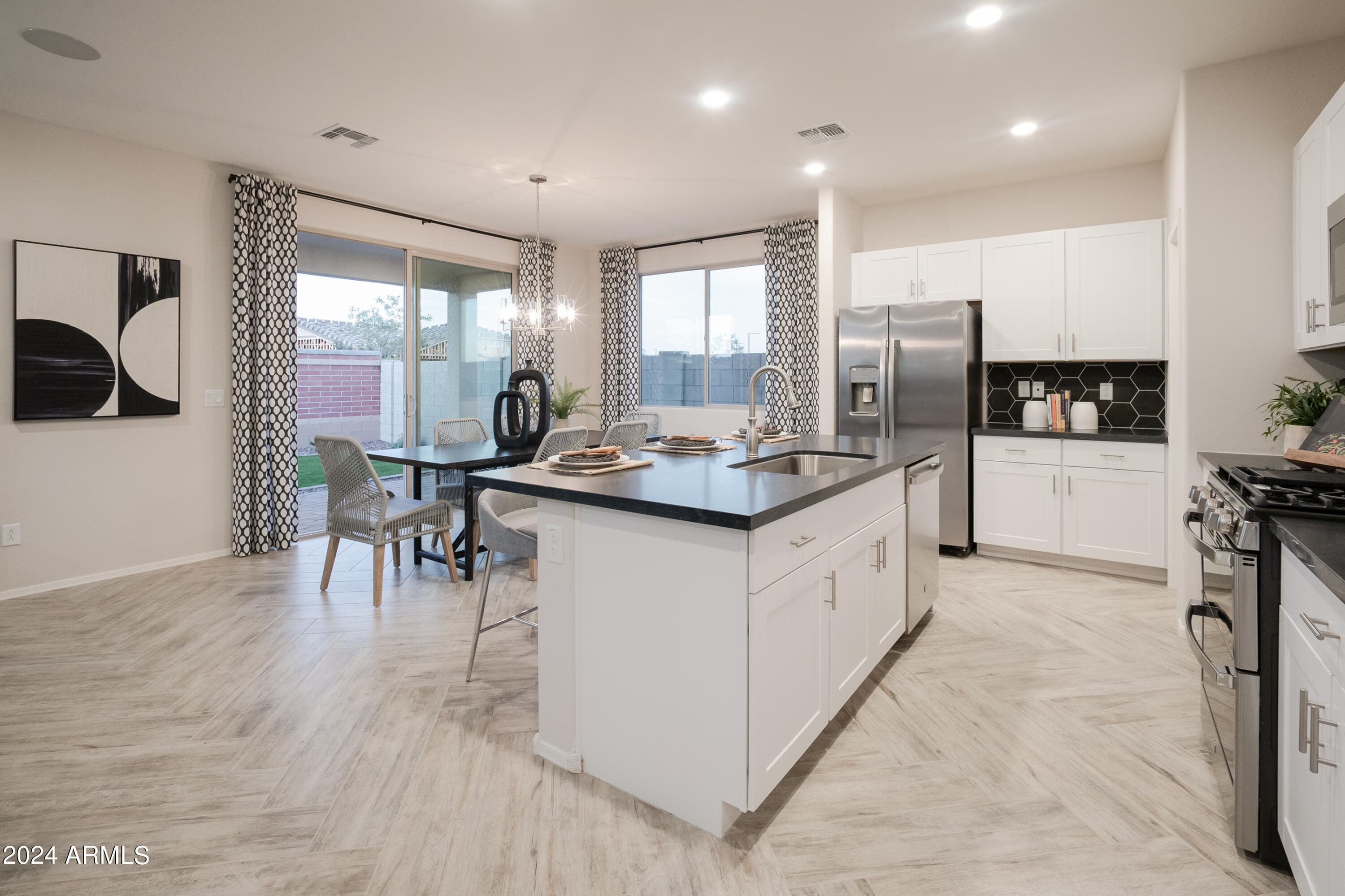 14659 W SURREY Drive, Surprise, AZ 85379 — photo 7 of 45