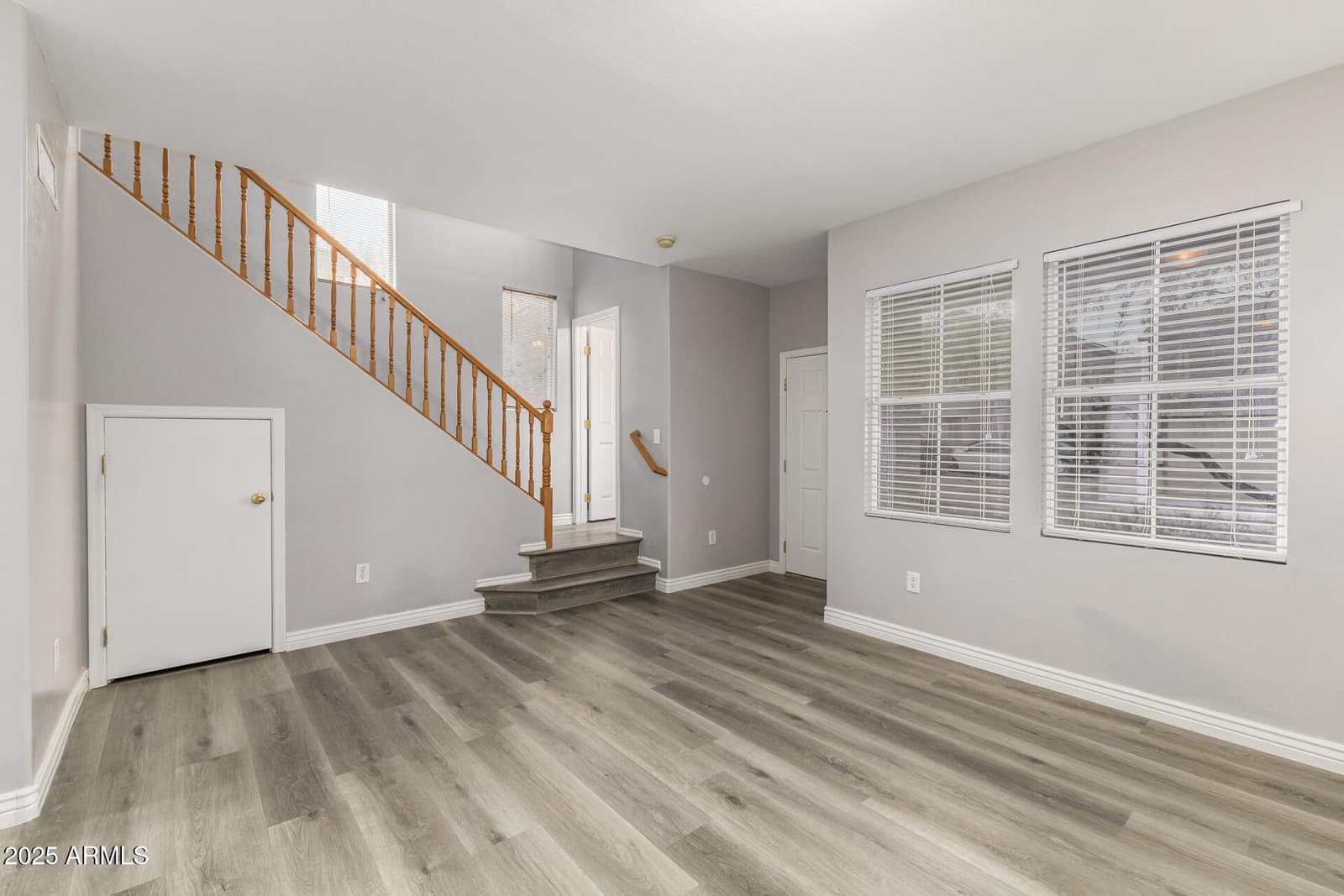 3006 W FERRUCCIO Place, Phoenix, AZ 85086 — photo 4 of 29