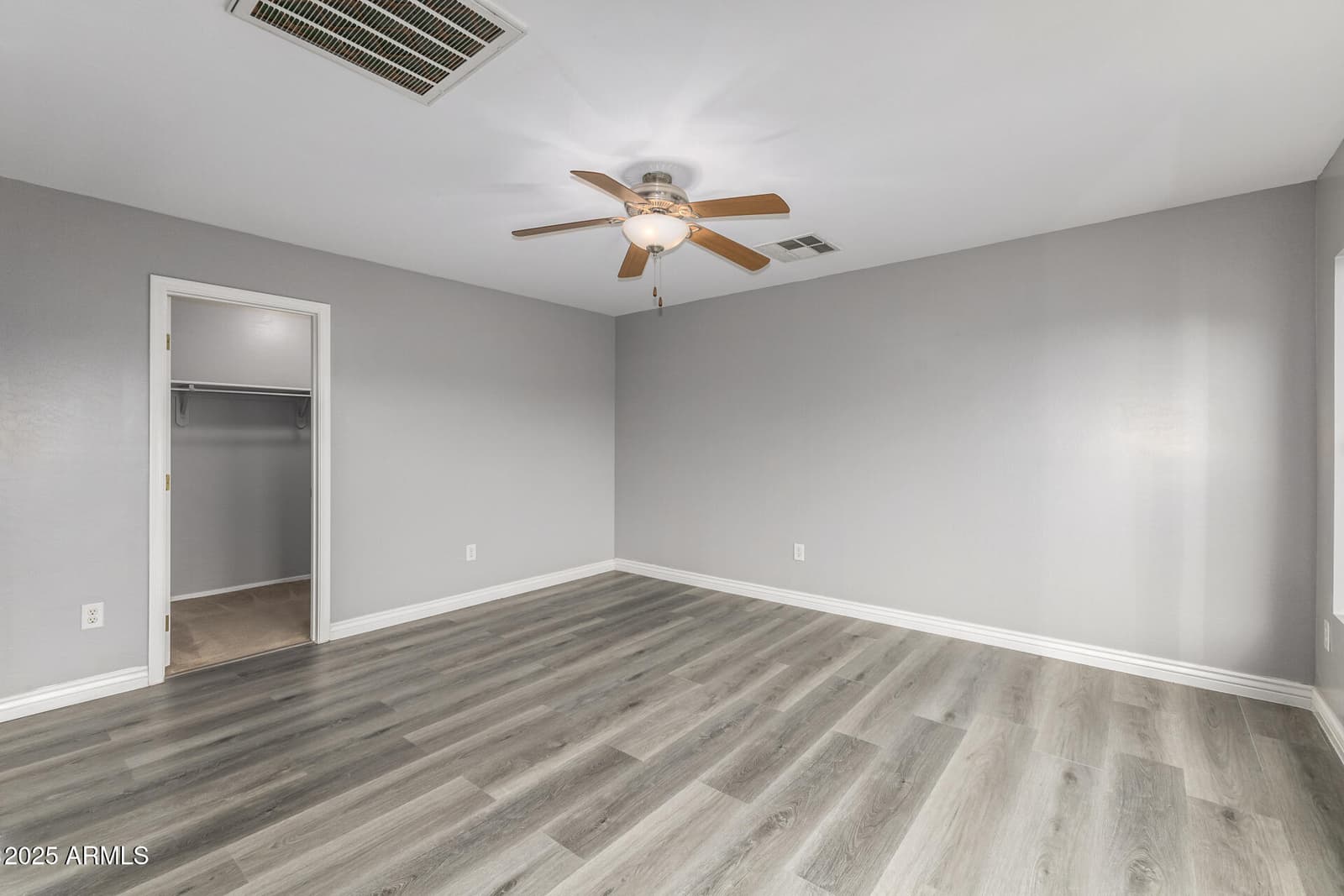 3006 W FERRUCCIO Place, Phoenix, AZ 85086 — photo 15 of 29