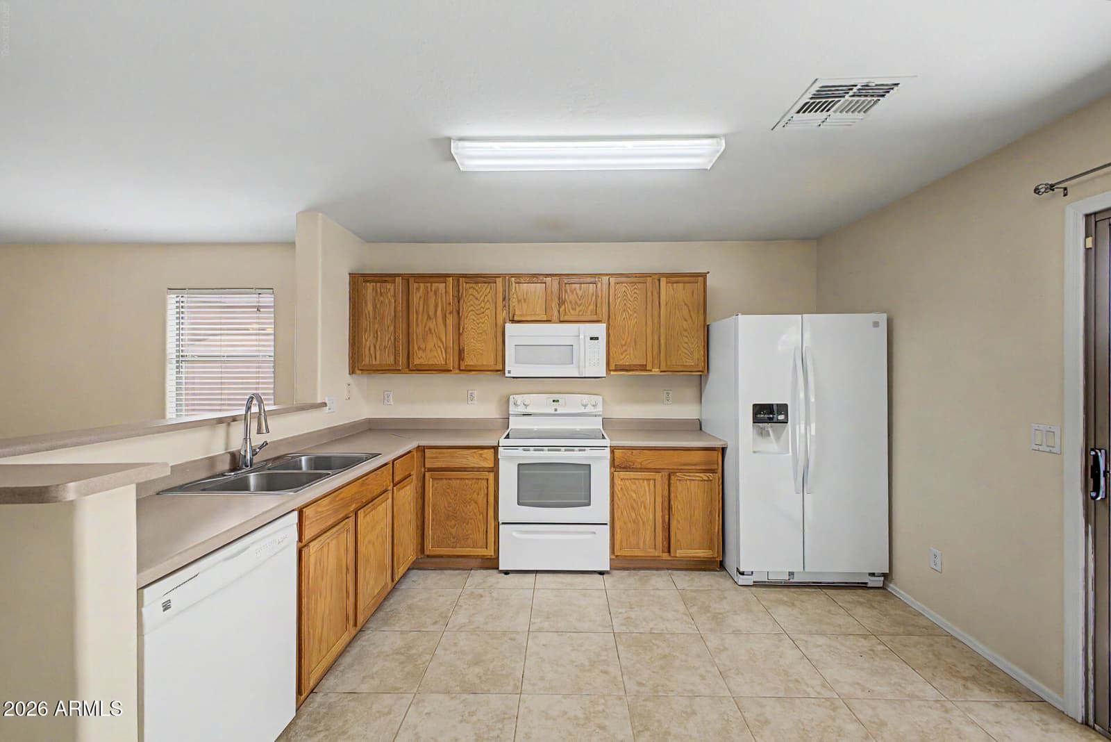 2282 E MEADOW CHASE Drive, San Tan Valley, AZ 85140 — photo 10 of 26