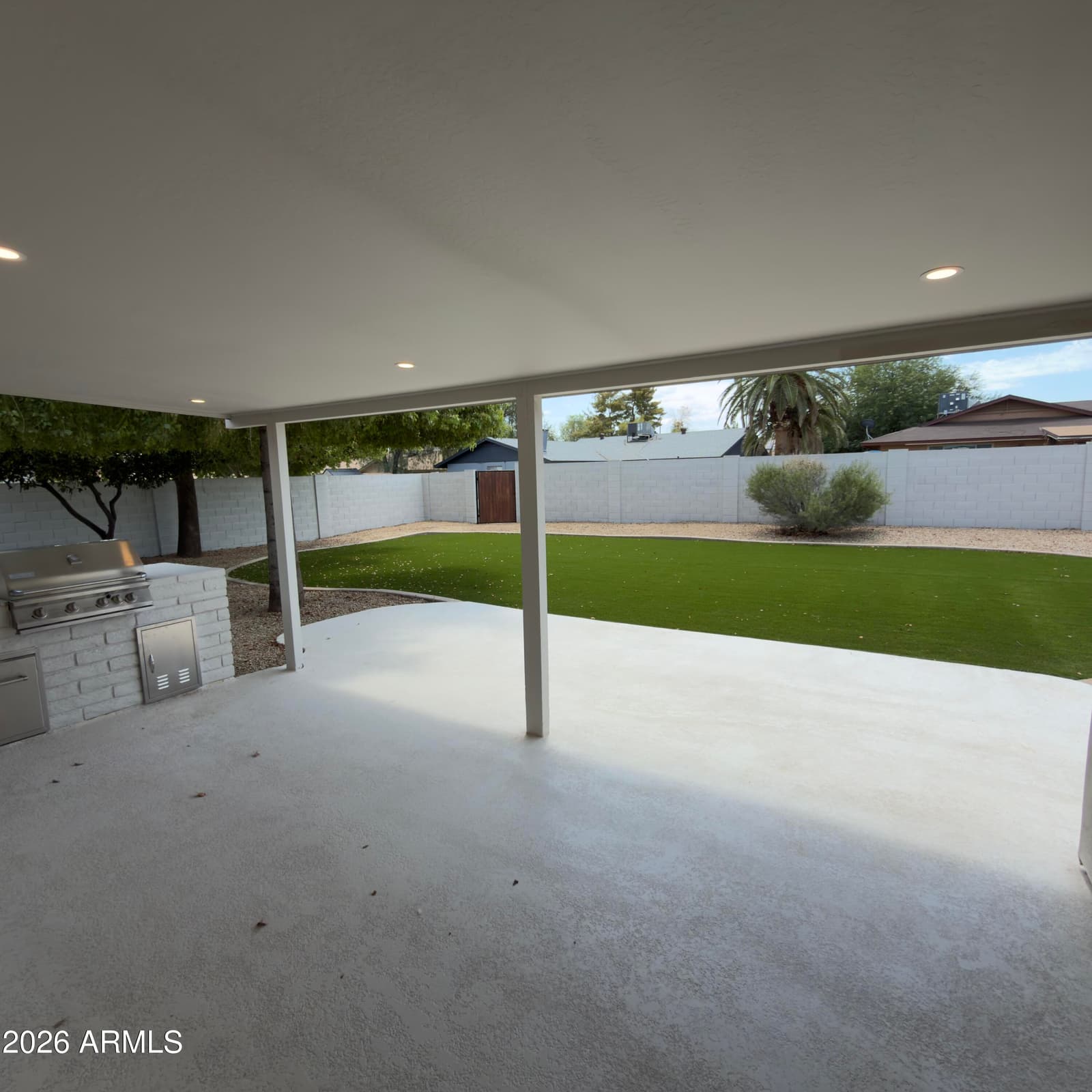 2833 E SIERRA Street, Phoenix, AZ 85028 — photo 14 of 16