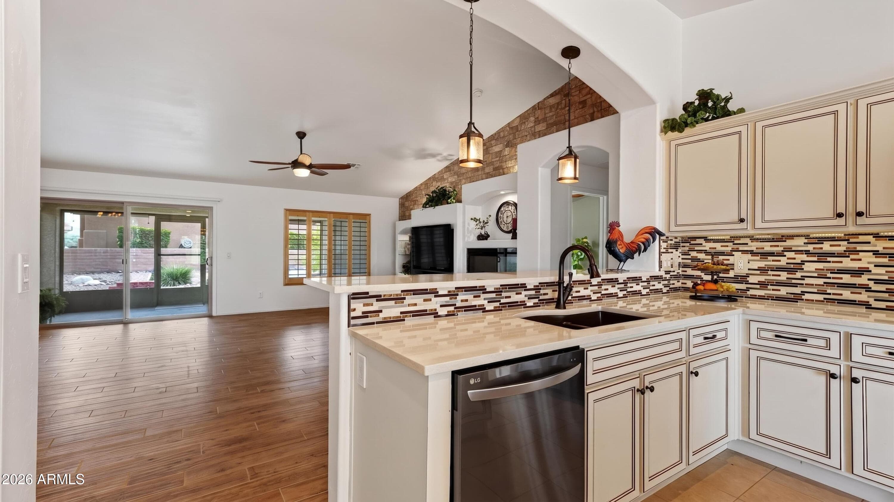 2654 E NATHAN Way, Green Valley, AZ 85614 — photo 13 of 50
