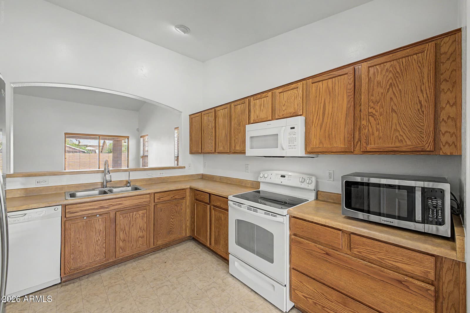 2734 E DUST DEVIL Drive, San Tan Valley, AZ 85143 — photo 13 of 44