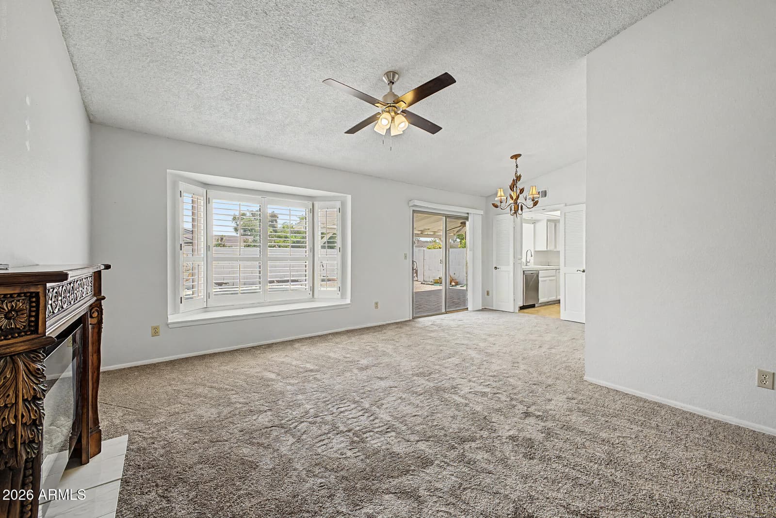 405 W SANDRA Terrace, Phoenix, AZ 85023 — photo 11 of 36