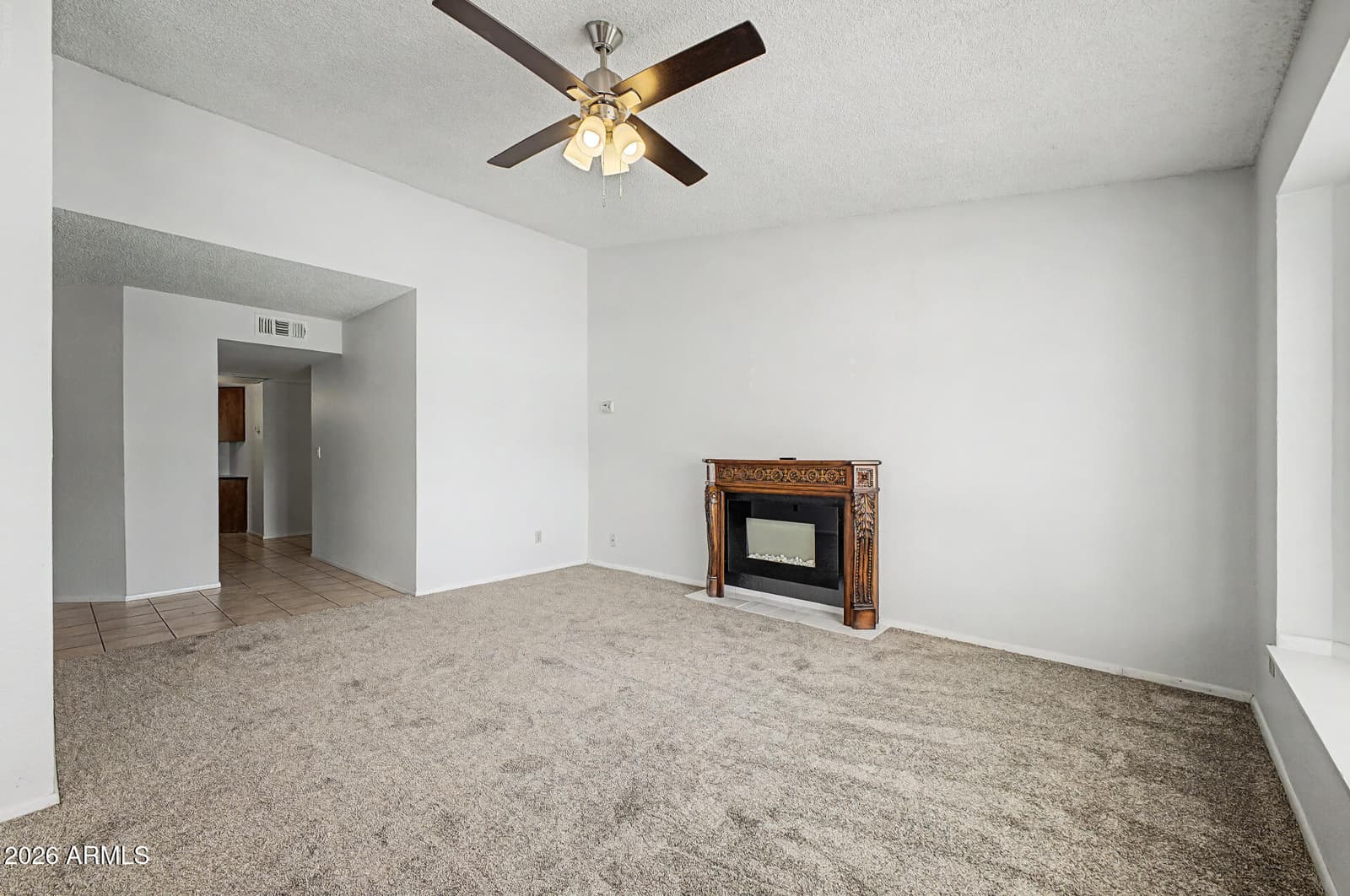 405 W SANDRA Terrace, Phoenix, AZ 85023 — photo 9 of 36