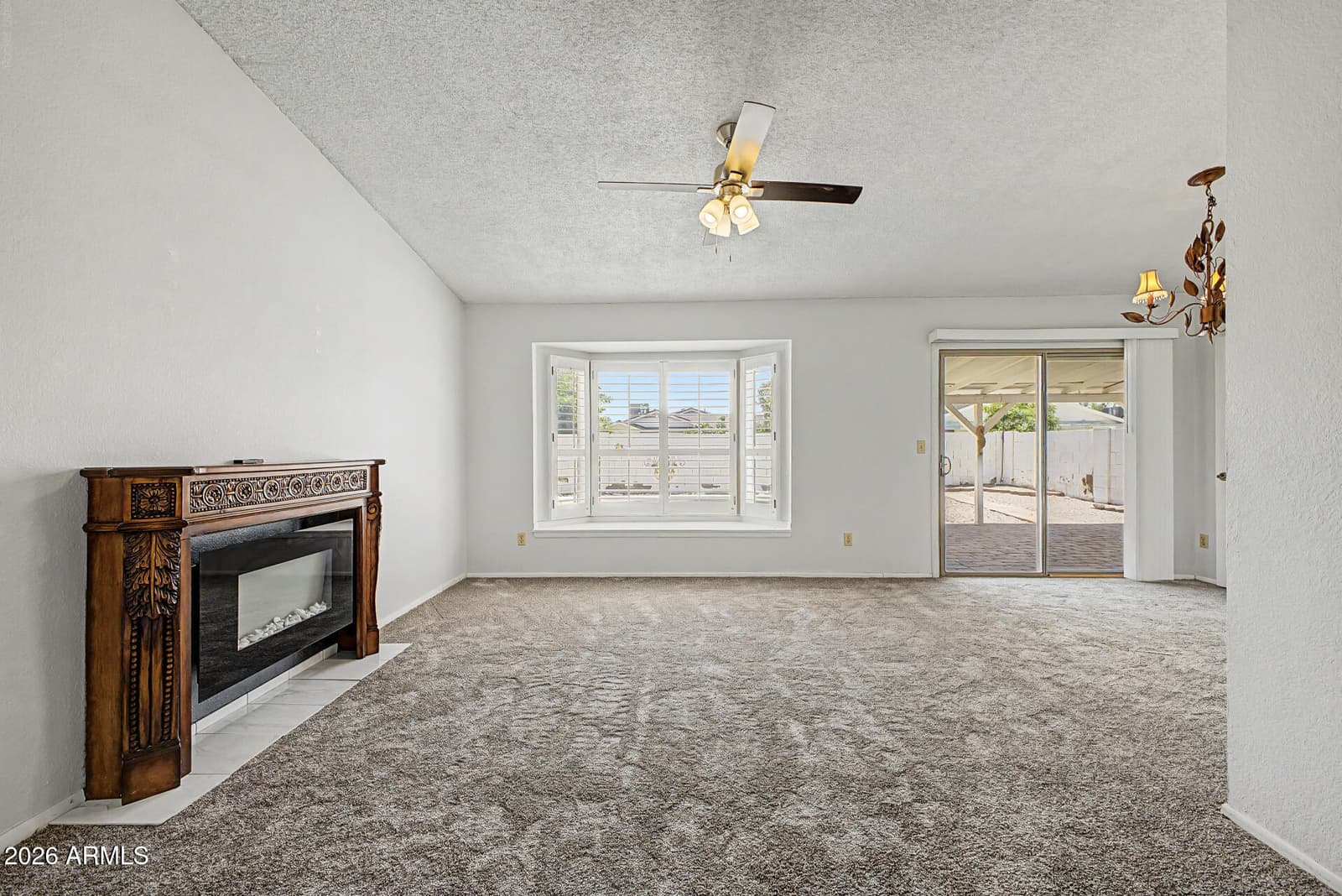 405 W SANDRA Terrace, Phoenix, AZ 85023 — photo 4 of 36