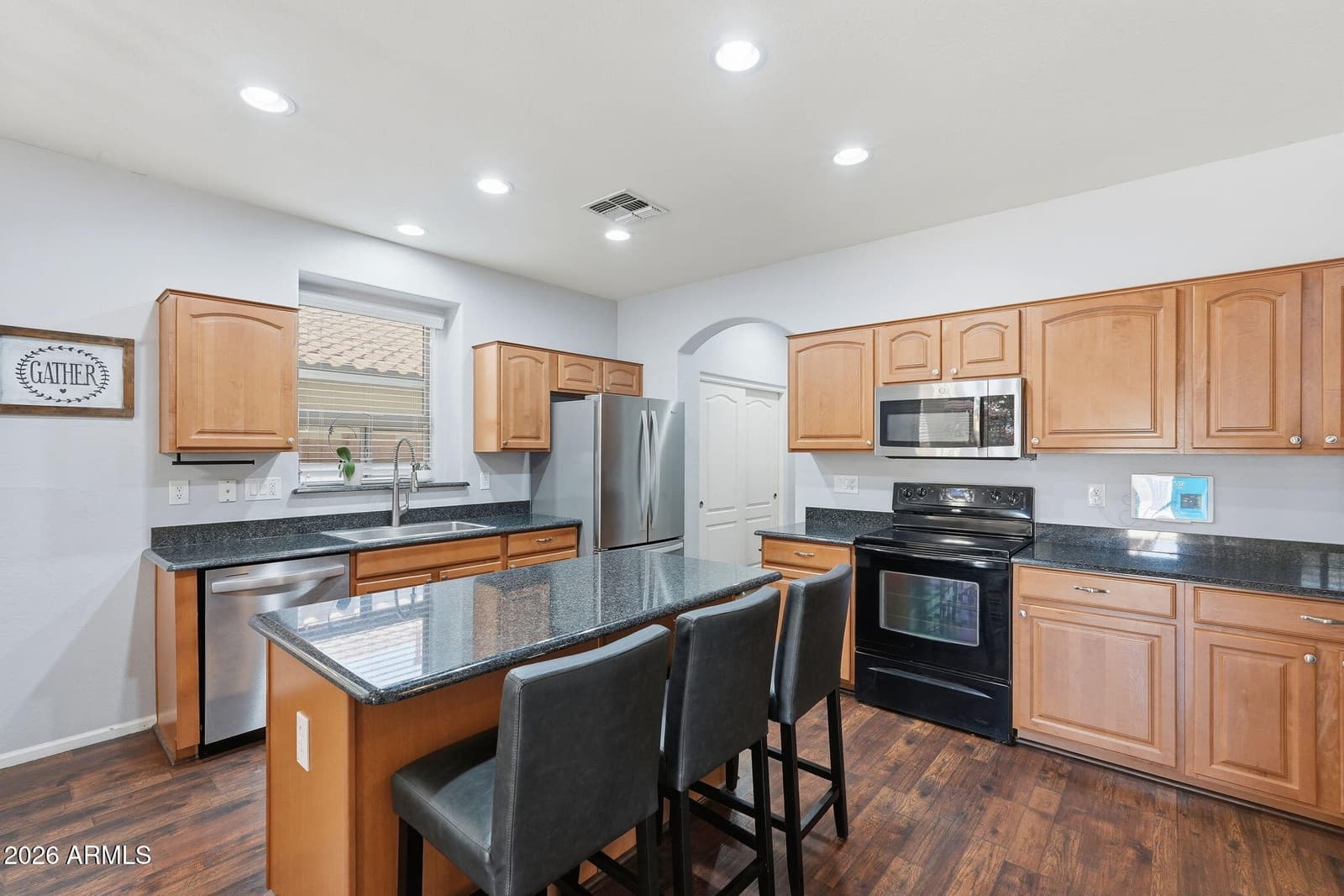 38301 N CAROLINA Avenue, San Tan Valley, AZ 85140 — photo 11 of 36