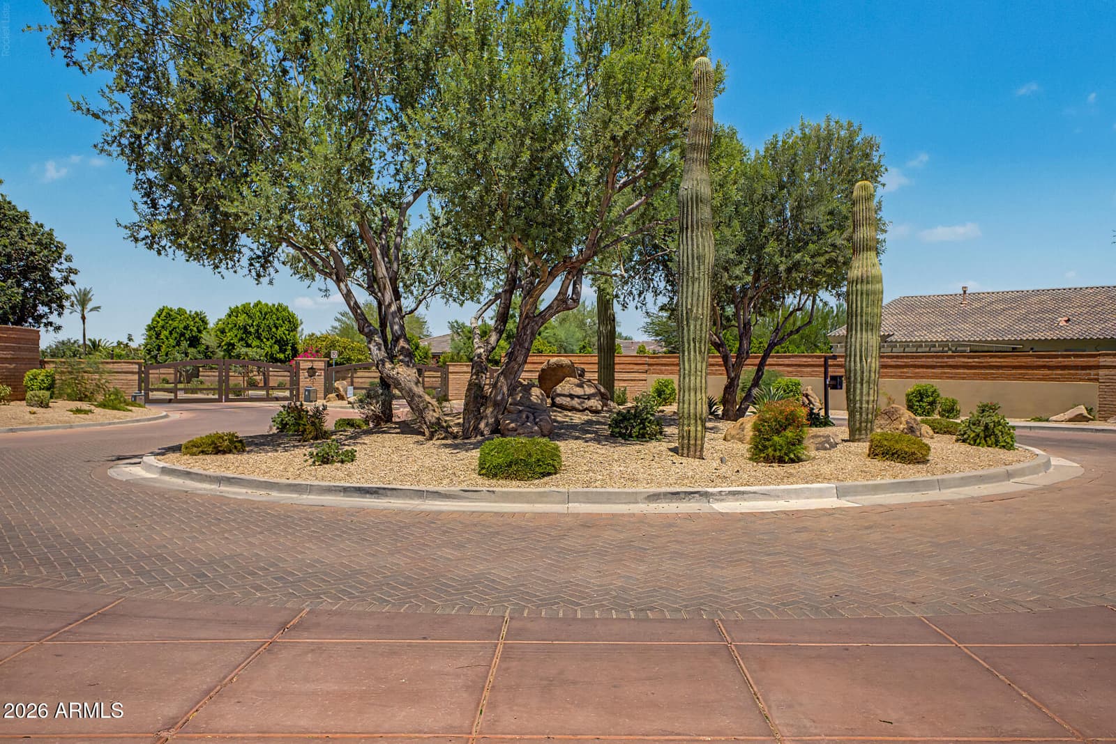 7446 S TUCANA Lane, Gilbert, AZ 85298 — photo 2 of 35