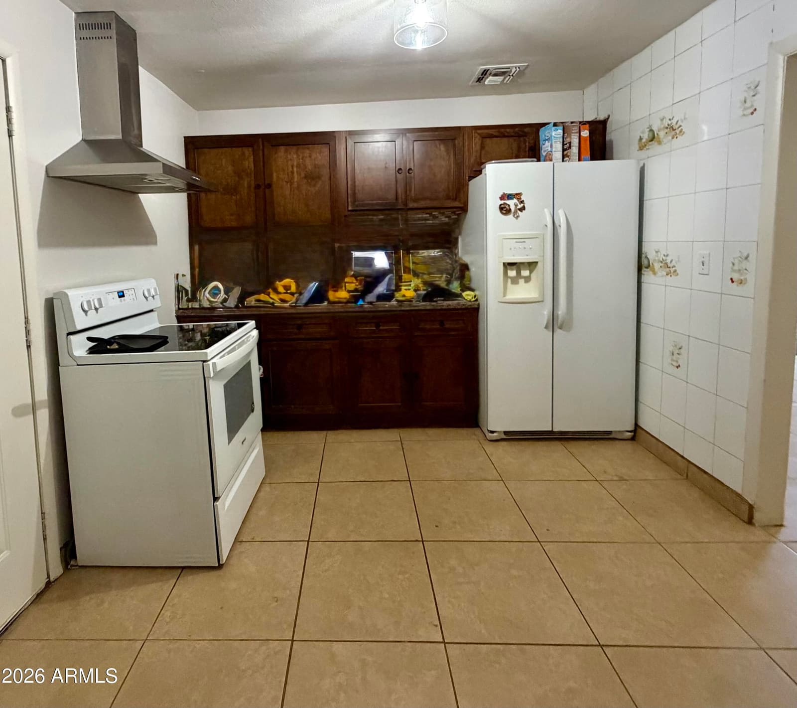3301 W HOLLY Street, Phoenix, AZ 85009 — photo 3 of 18