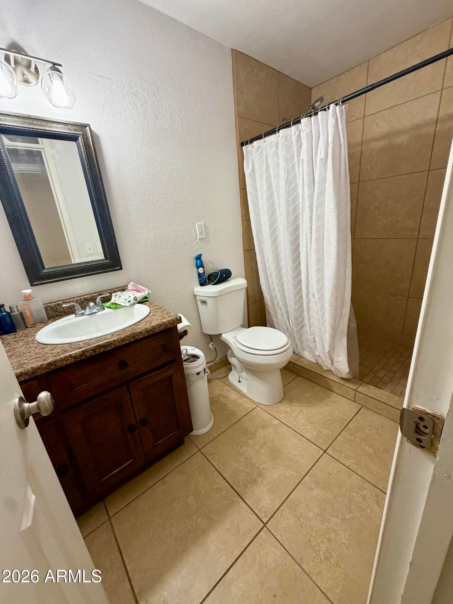 3301 W HOLLY Street, Phoenix, AZ 85009 — photo 4 of 18