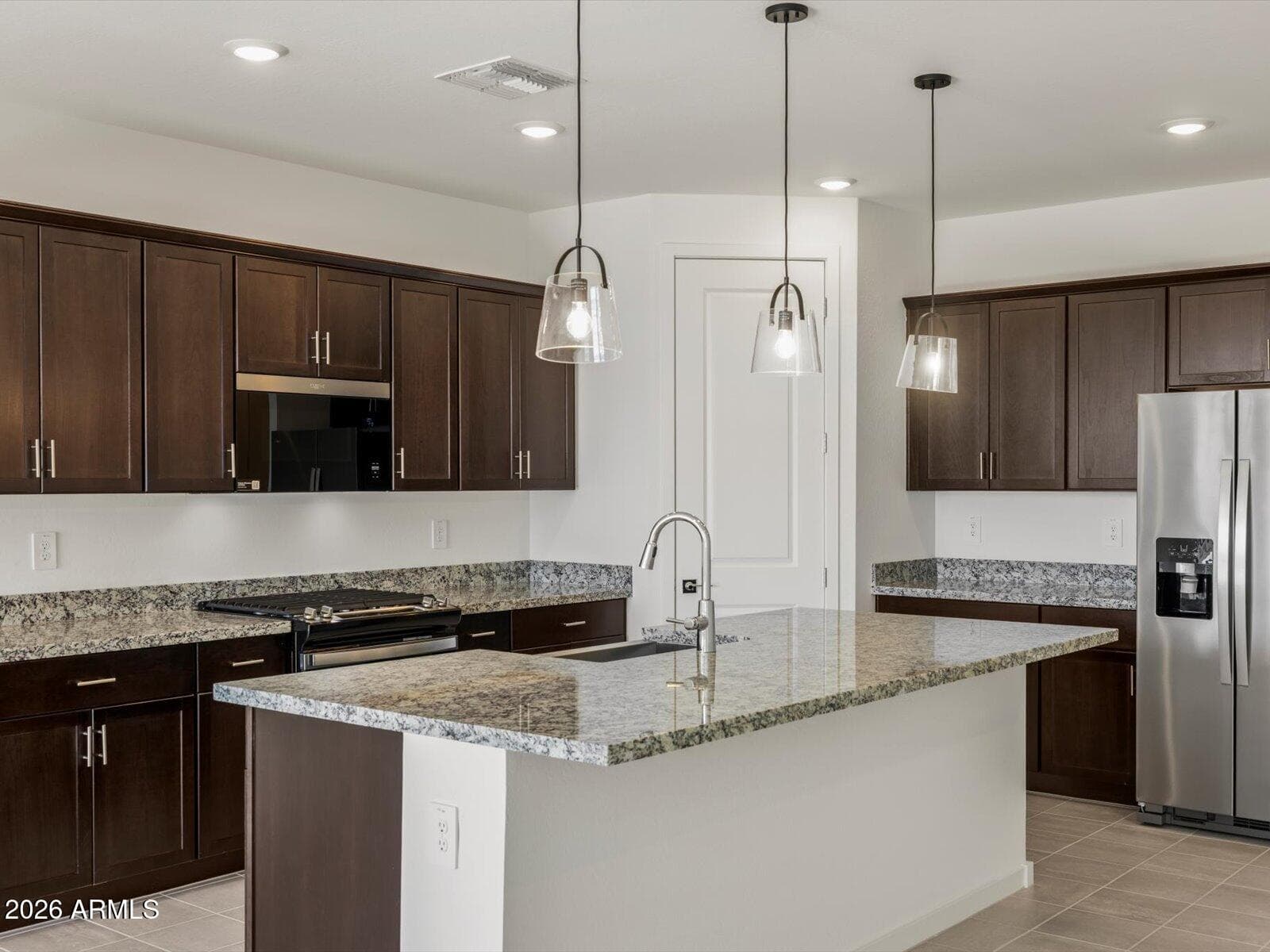 17761 W ILLINI Street, Goodyear, AZ 85338