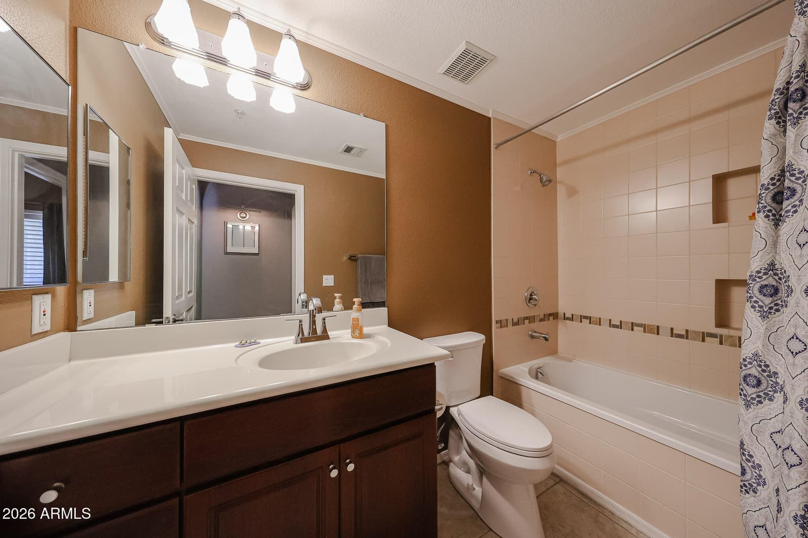 920 E DEVONSHIRE Avenue 4001, Phoenix, AZ 85014 — photo 18 of 39