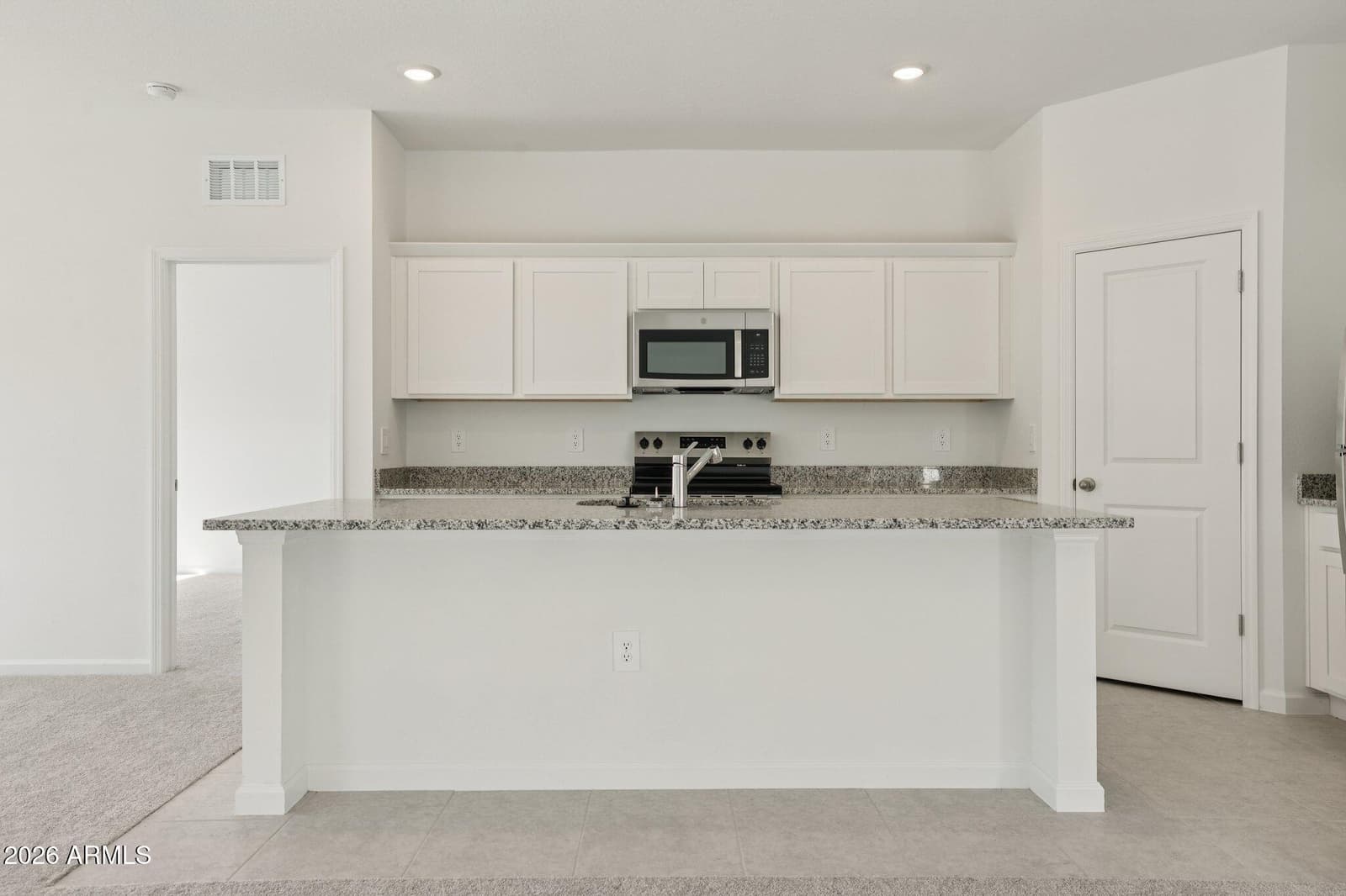 10086 W DEVONSHIRE Avenue, Phoenix, AZ 85037 — photo 9 of 40
