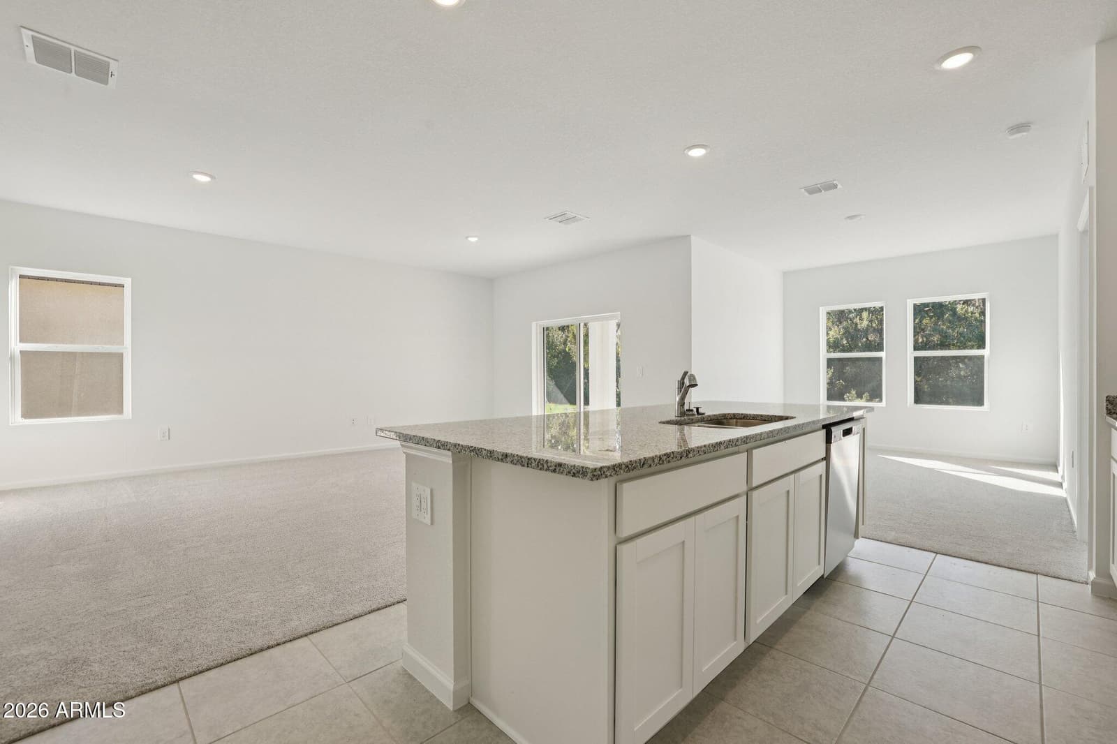 10086 W DEVONSHIRE Avenue, Phoenix, AZ 85037 — photo 31 of 40