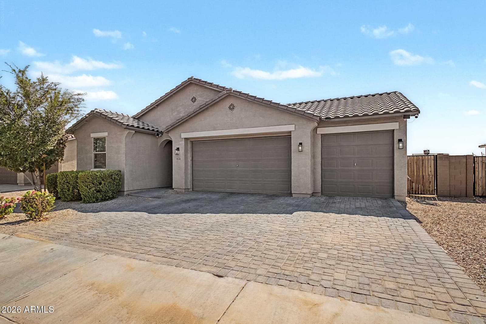 1838 N HUBBARD Lane, Casa Grande, AZ 85122 — photo 2 of 35