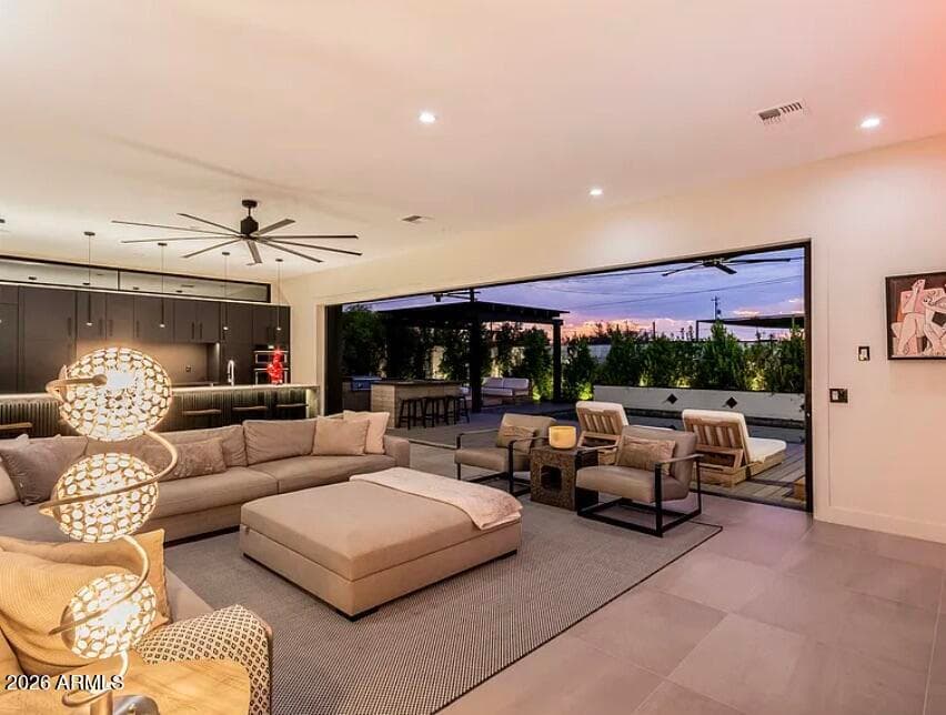 1512 E Northern Access Road, Phoenix, AZ 85020 — photo 4 of 40