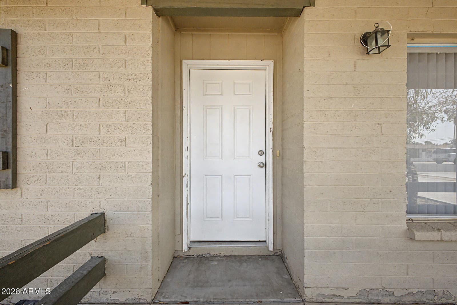 7506 W TURNEY Avenue, Phoenix, AZ 85033 — photo 5 of 27