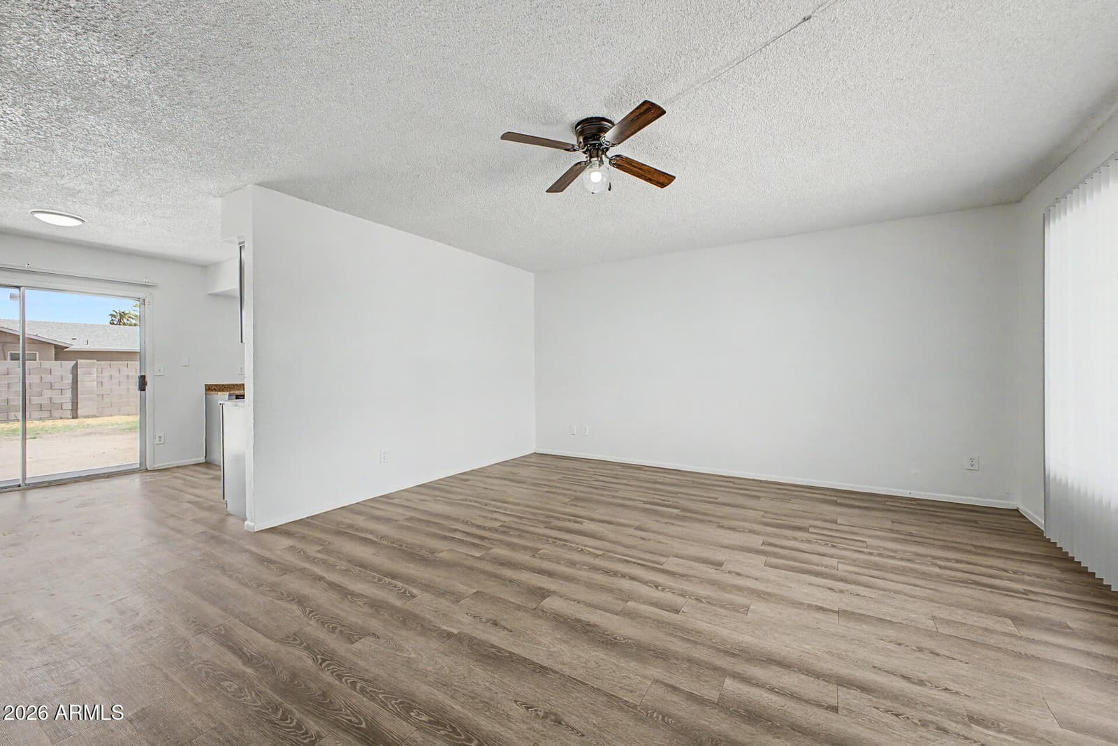 7506 W TURNEY Avenue, Phoenix, AZ 85033 — photo 7 of 27