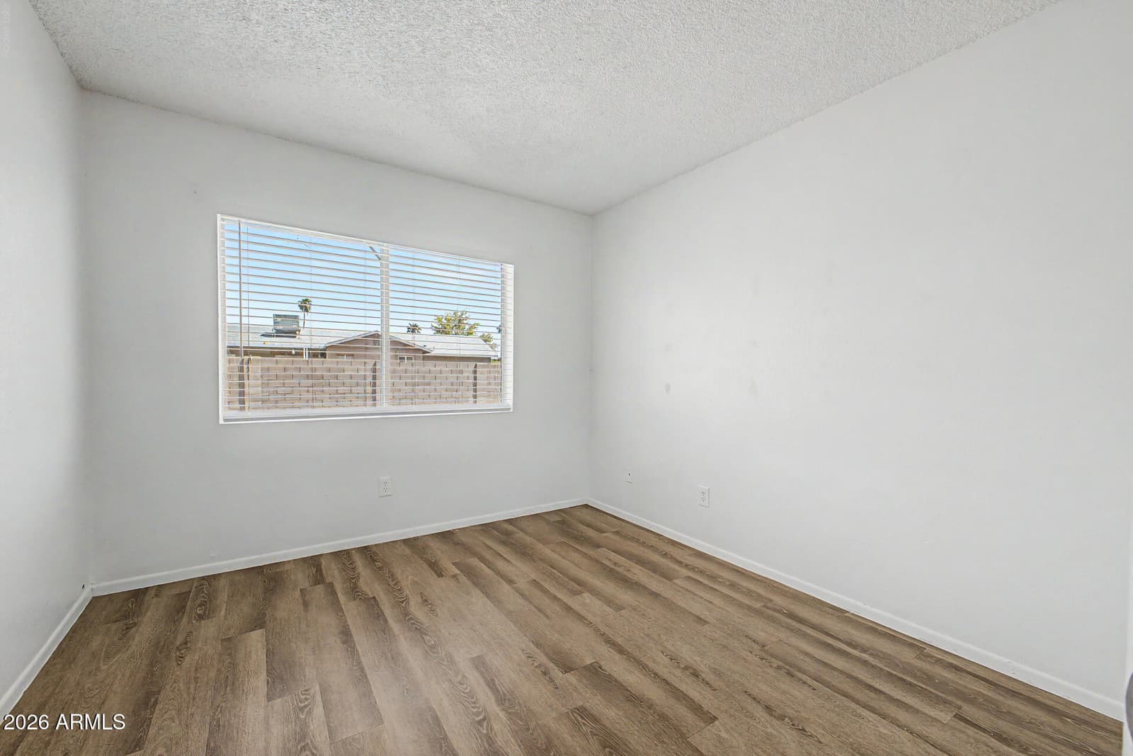 7506 W TURNEY Avenue, Phoenix, AZ 85033 — photo 18 of 27