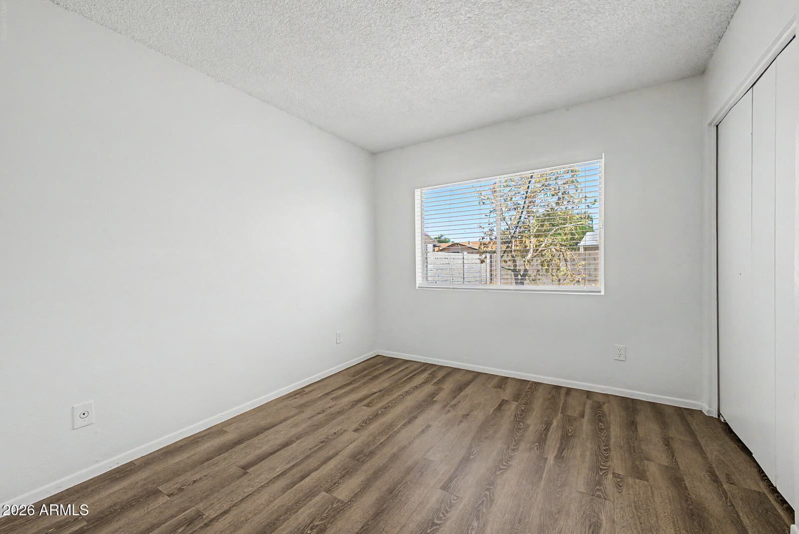 7506 W TURNEY Avenue, Phoenix, AZ 85033 — photo 20 of 27