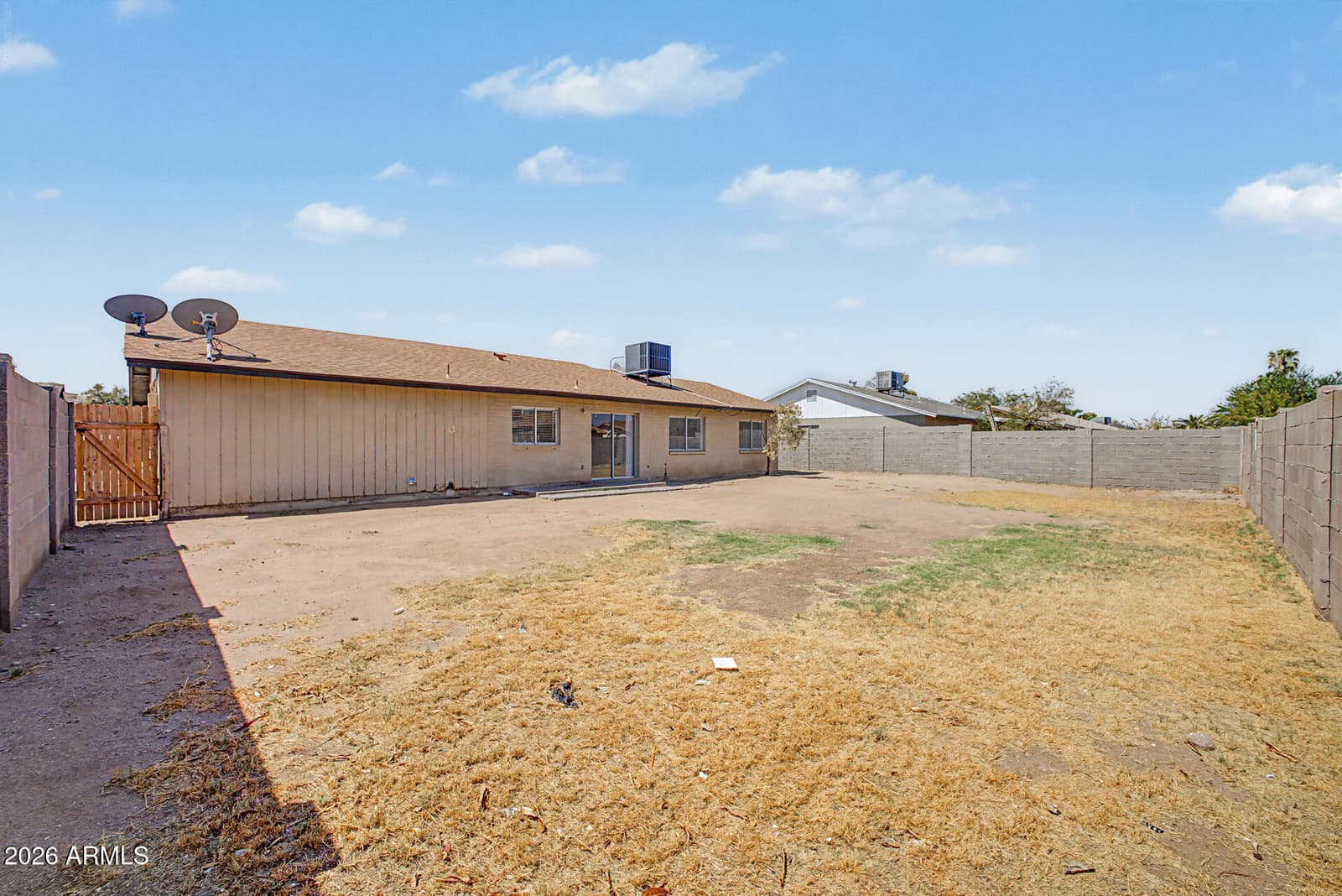 7506 W TURNEY Avenue, Phoenix, AZ 85033 — photo 25 of 27