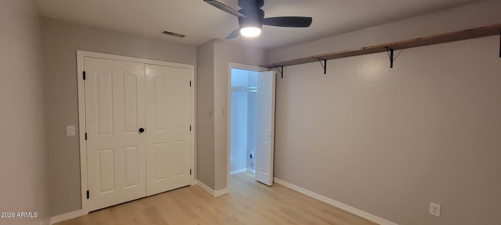 6834 S 40TH Lane, Phoenix, AZ 85041 — photo 5 of 17
