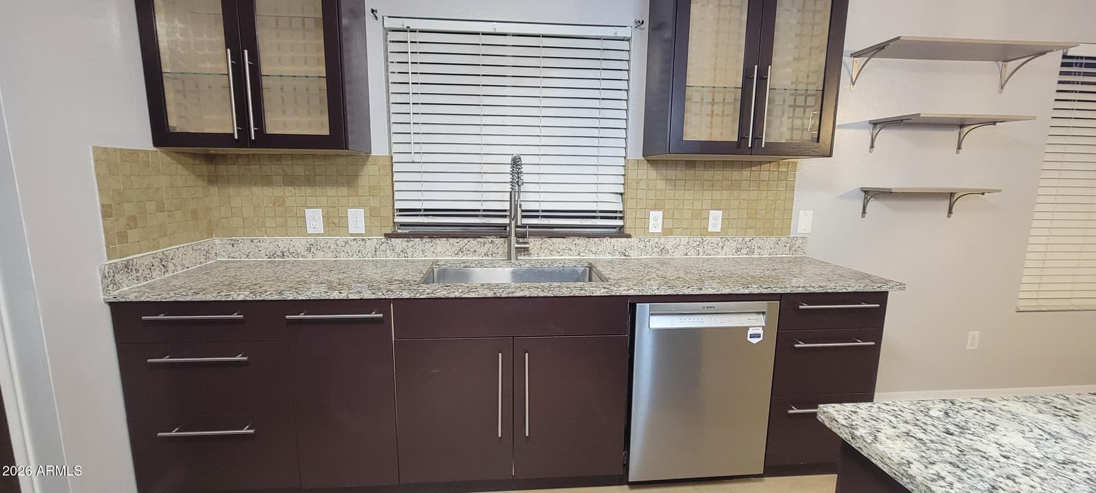 6834 S 40TH Lane, Phoenix, AZ 85041 — photo 10 of 17