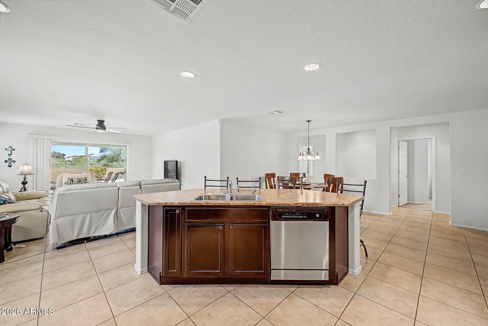2315 N DAISY Drive, Florence, AZ 85132 — photo 11 of 44