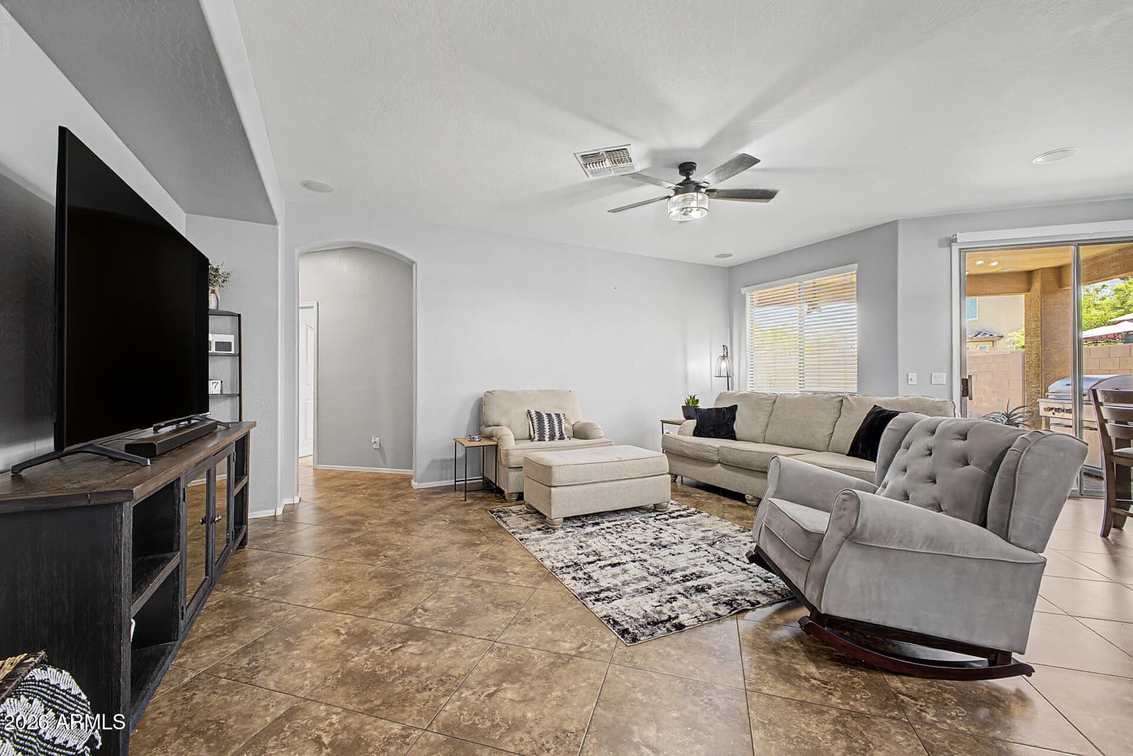 3323 S 90TH Lane, Tolleson, AZ 85353 — photo 8 of 38