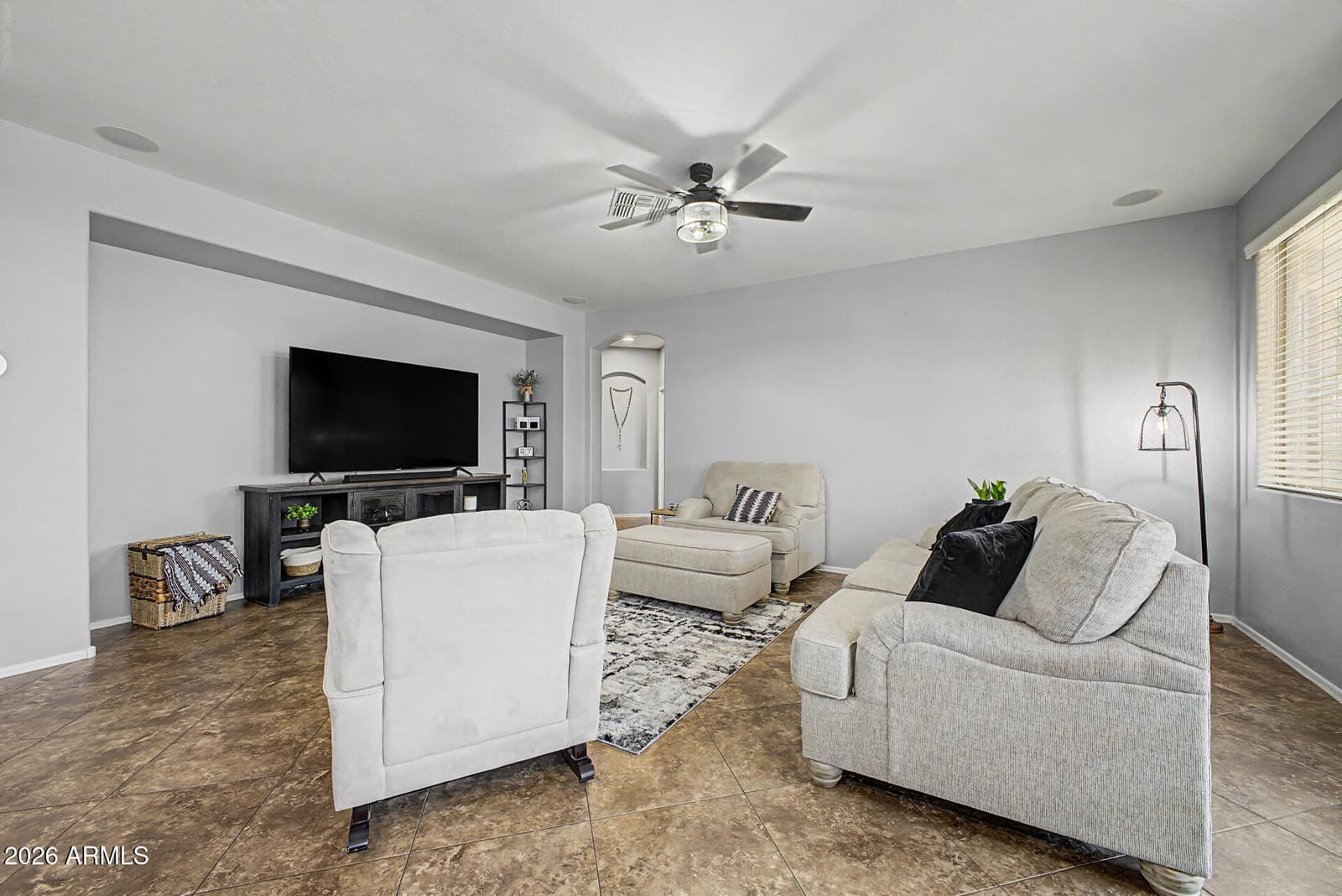 3323 S 90TH Lane, Tolleson, AZ 85353 — photo 9 of 38