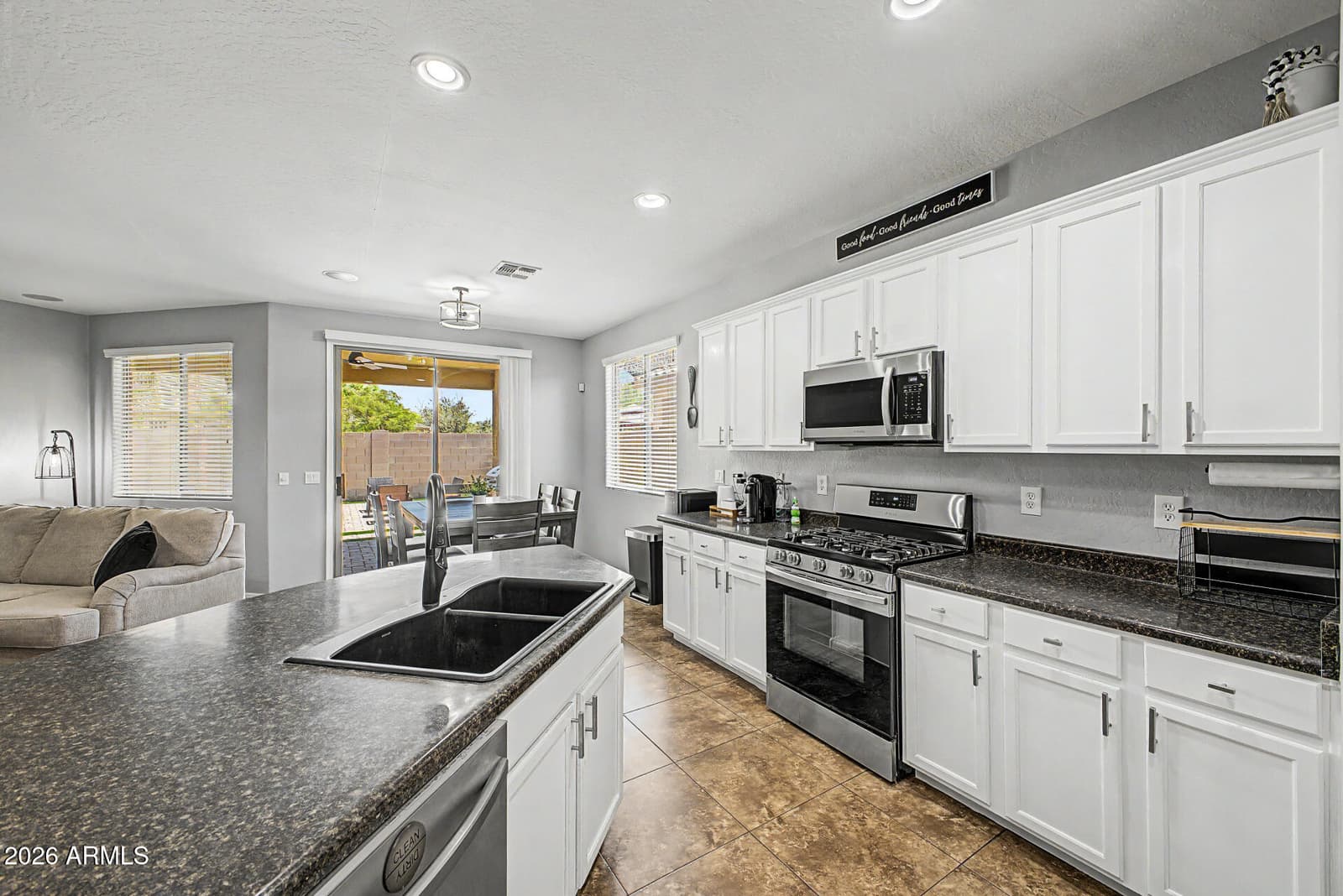 3323 S 90TH Lane, Tolleson, AZ 85353 — photo 15 of 38